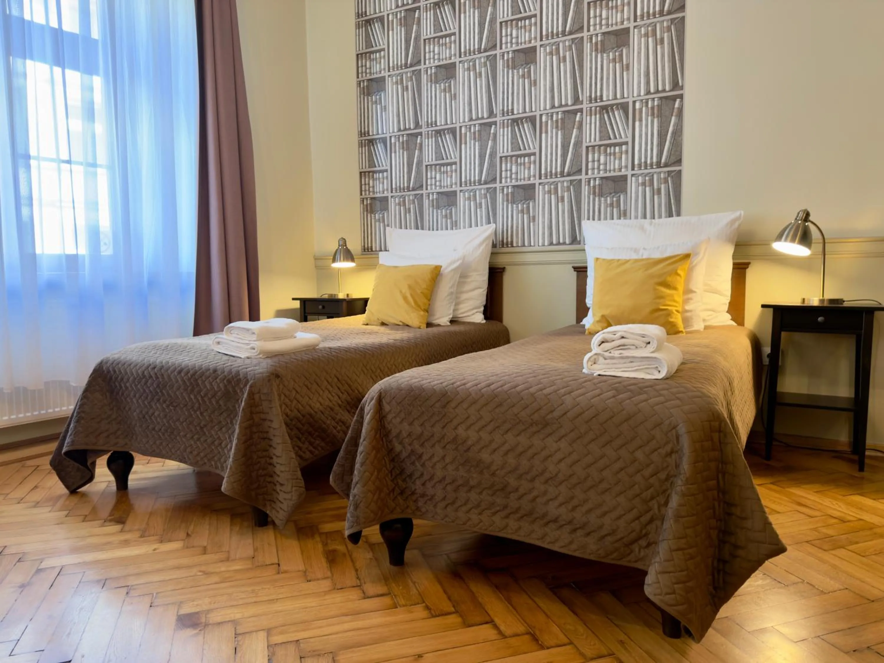 Bed in Scharffenberg Apartments Main Square