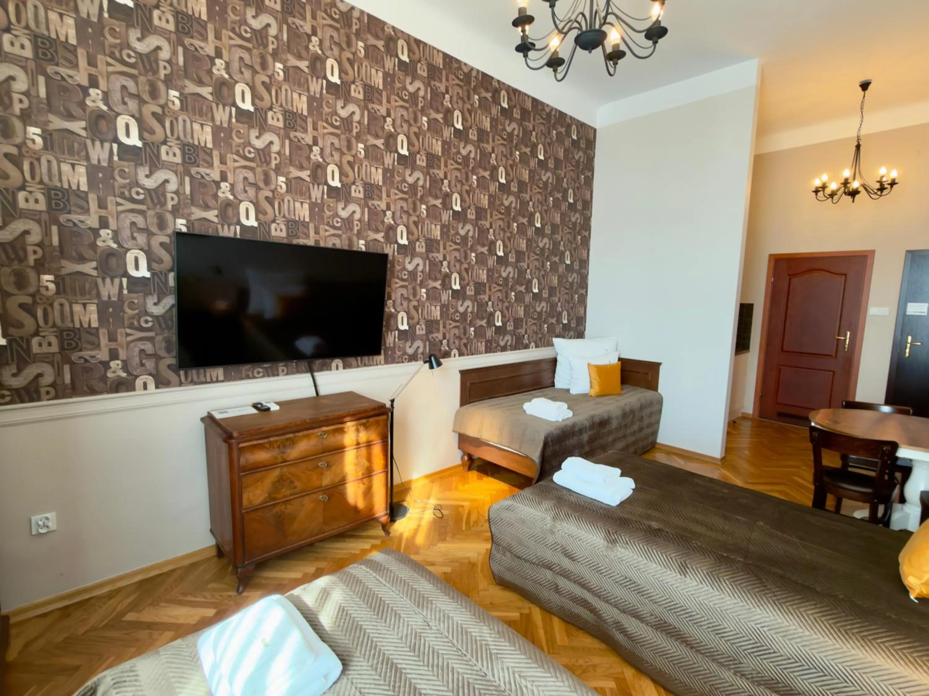Bed in Scharffenberg Apartments Main Square