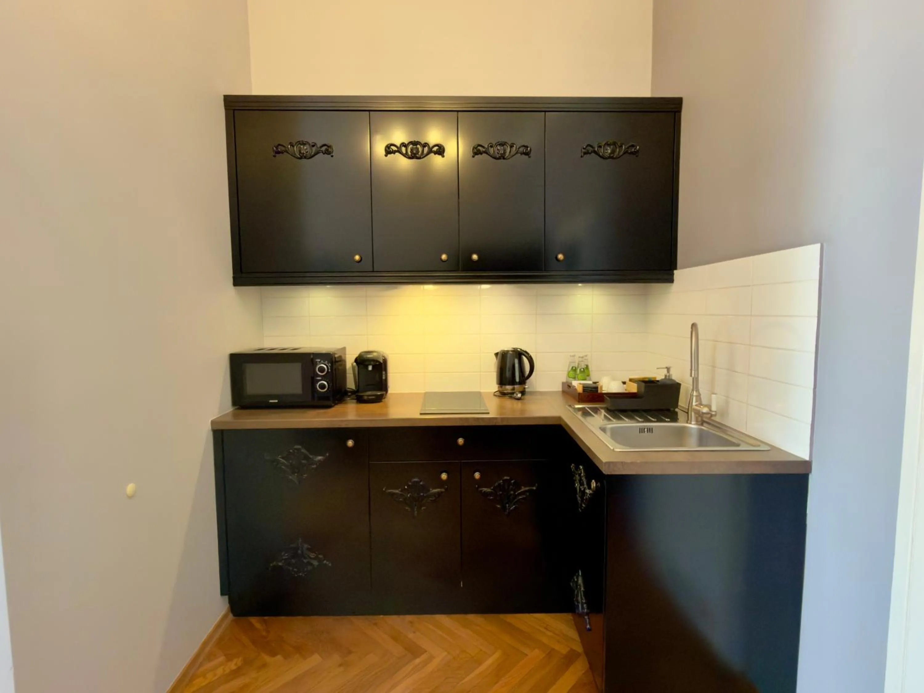 Kitchen or kitchenette in Scharffenberg Apartments Main Square