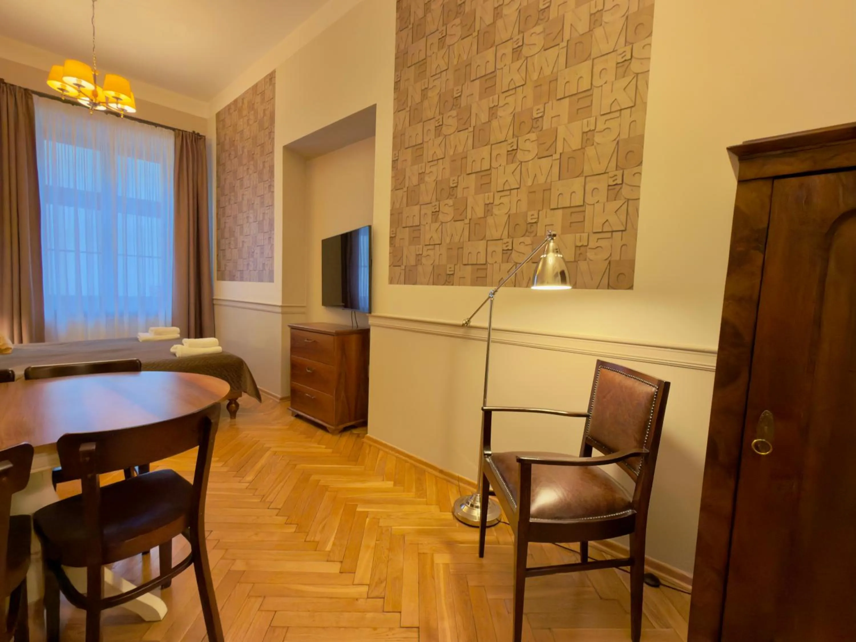TV and multimedia in Scharffenberg Apartments Main Square