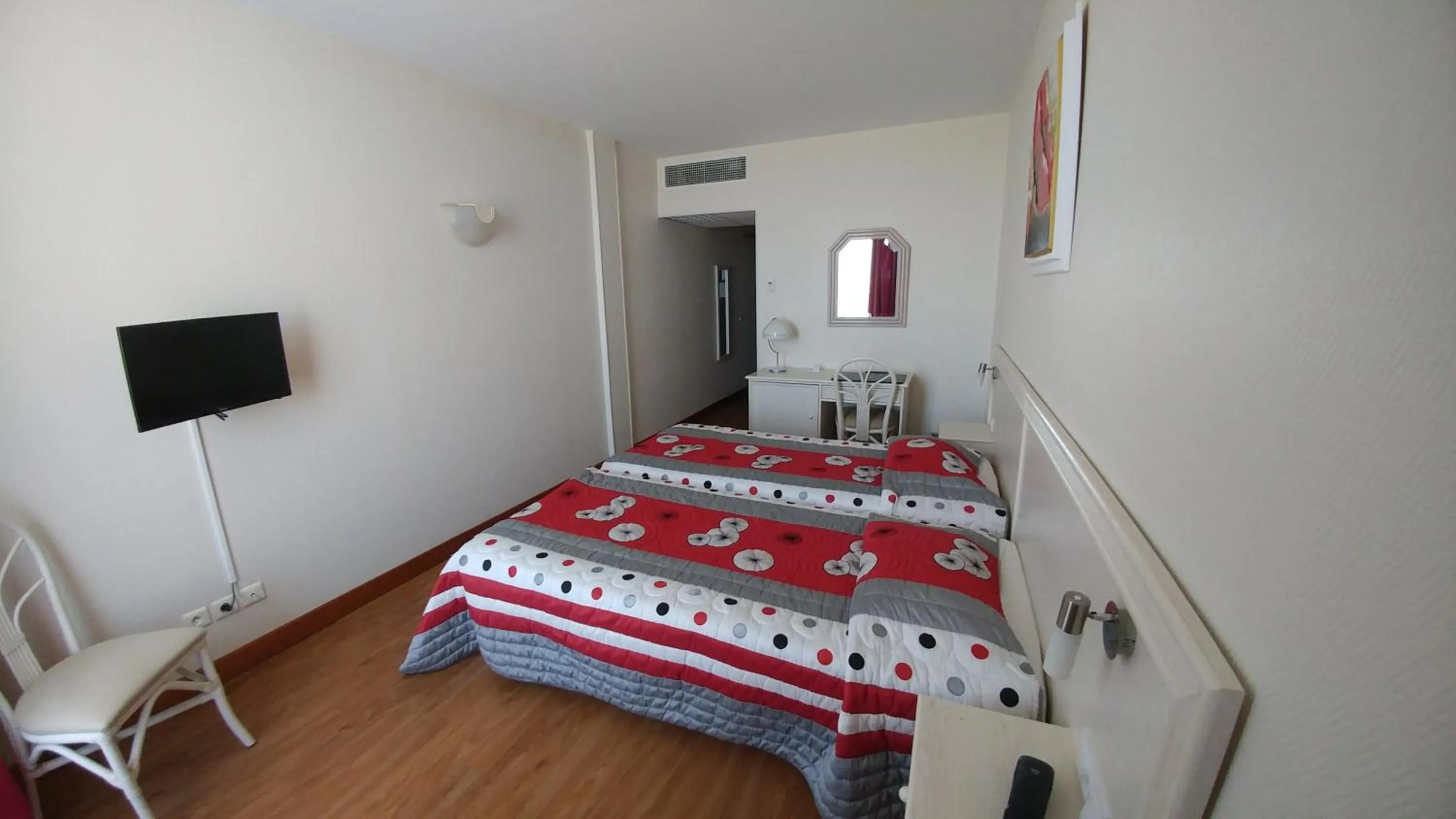 Bed in Hotel Mira-Mar