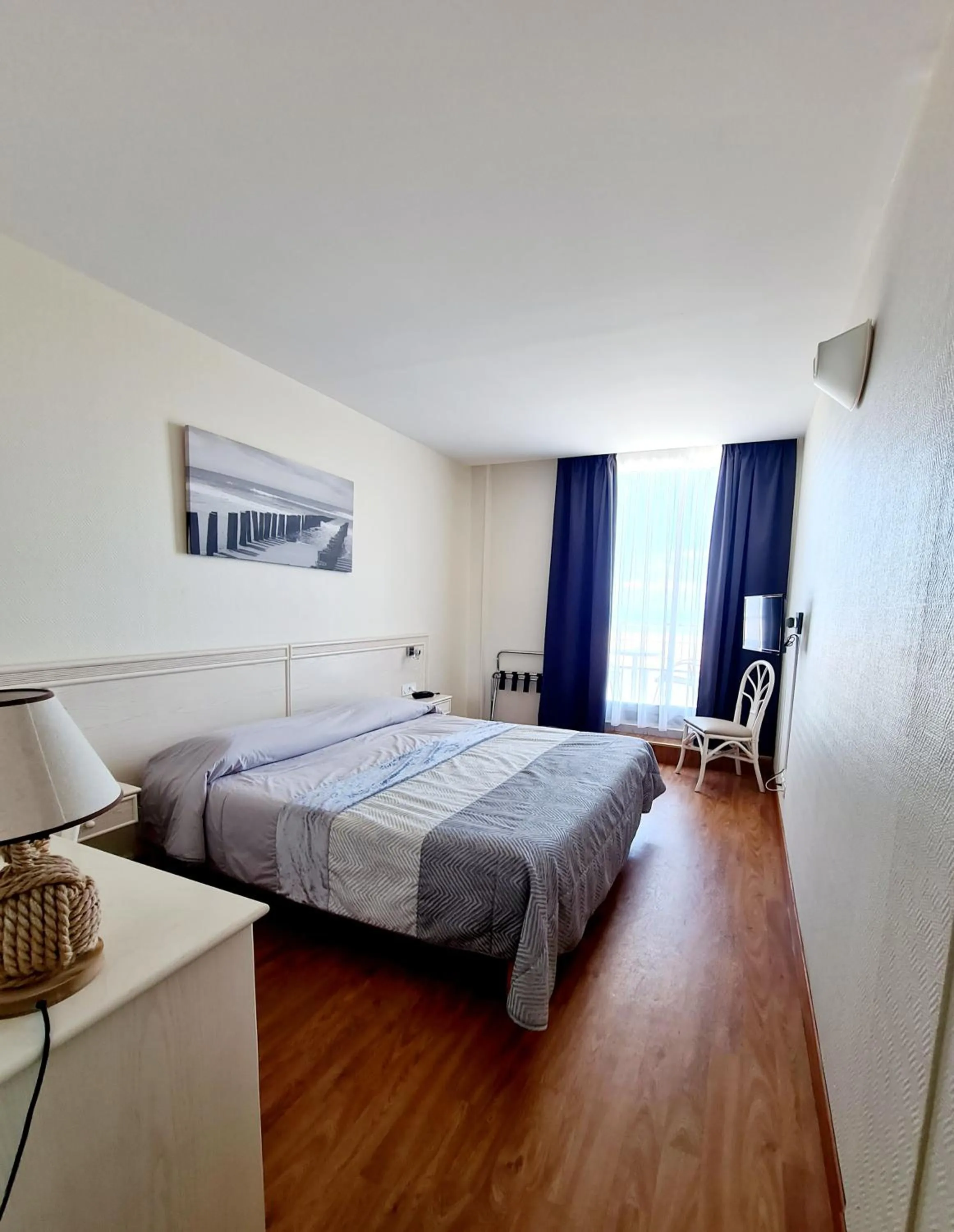 Photo of the whole room in Hotel Mira-Mar