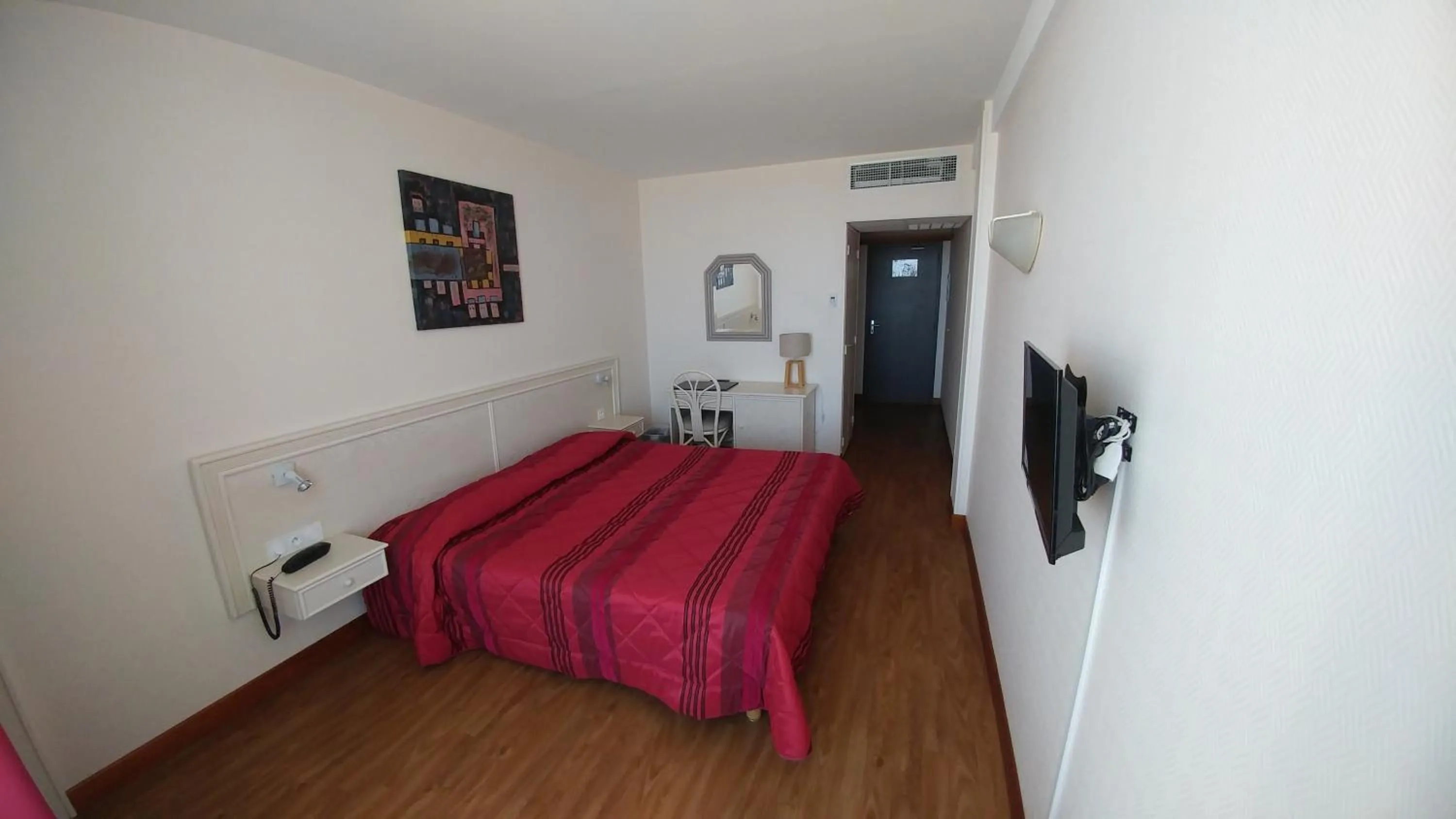 Photo of the whole room in Hotel Mira-Mar