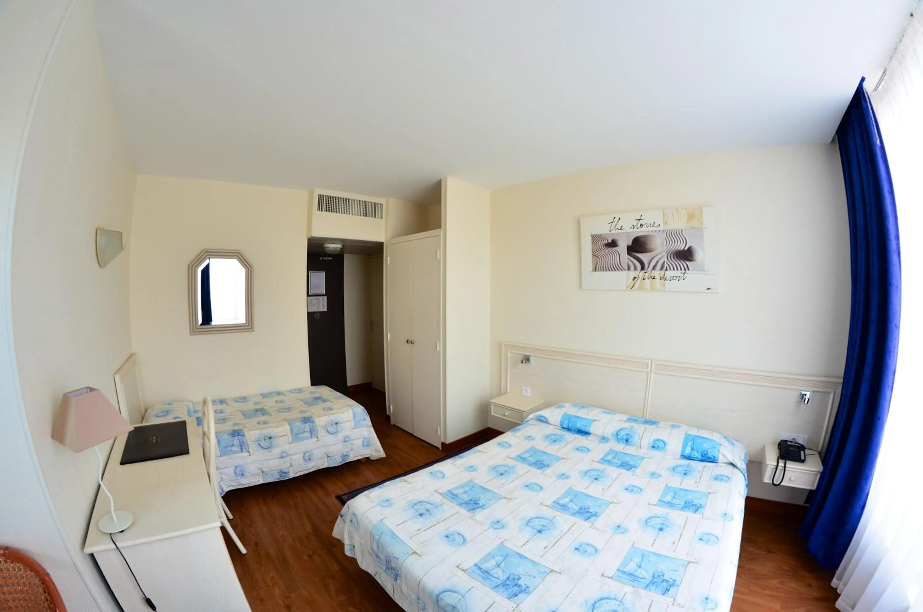 Photo of the whole room in Hotel Mira-Mar