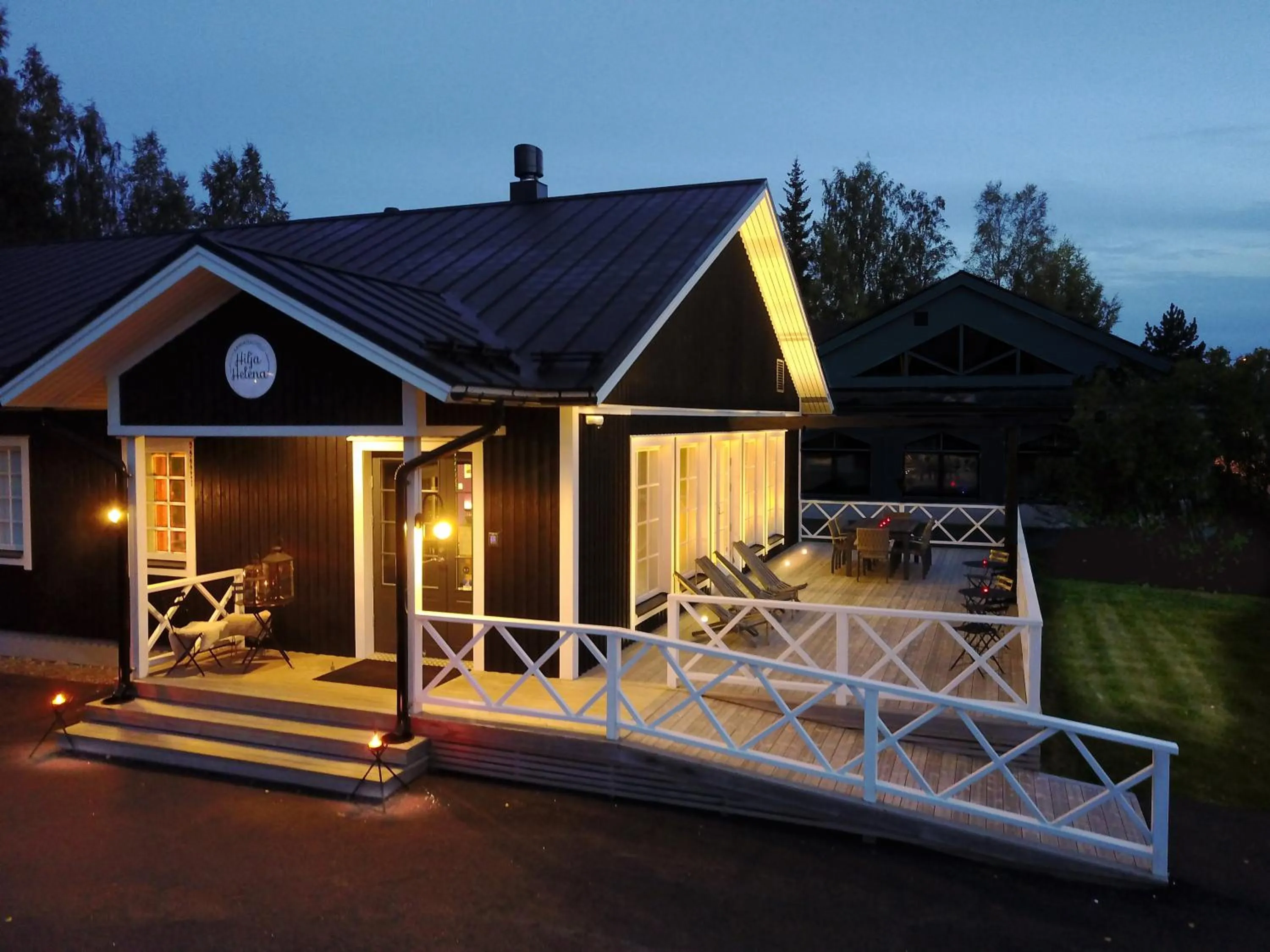 Property building in Hotelli HiljaHelena