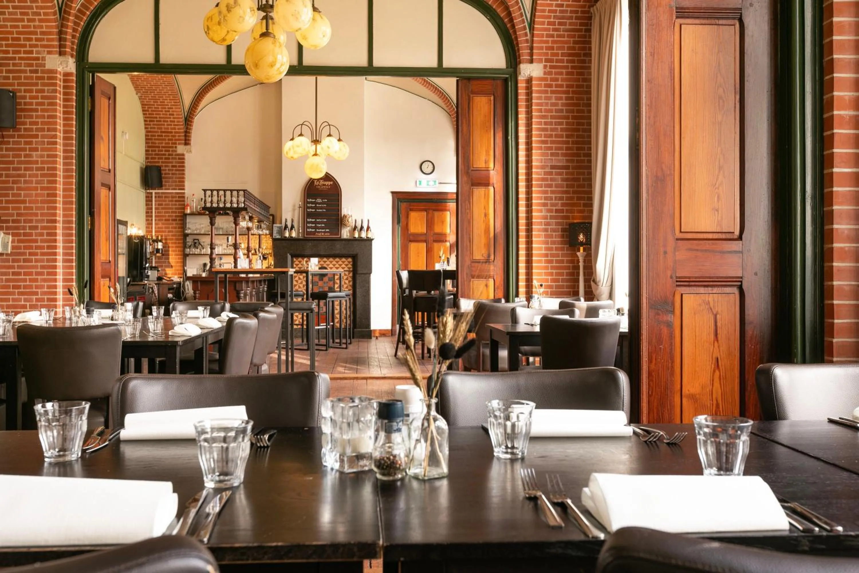 Restaurant/places to eat in Conferentiecentrum Hotel Bovendonk