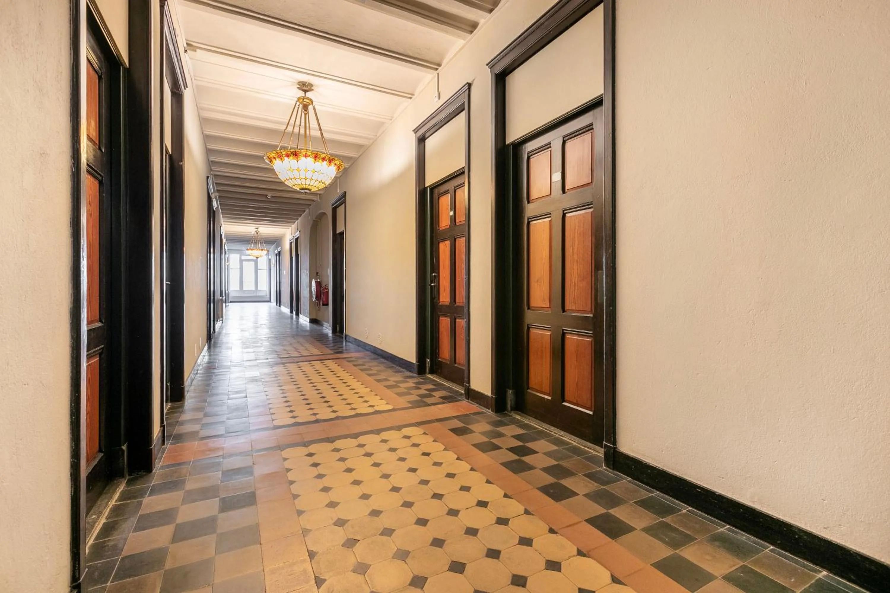 currency exchange in Bovendonk Business- & Eventlocatie Hoeven