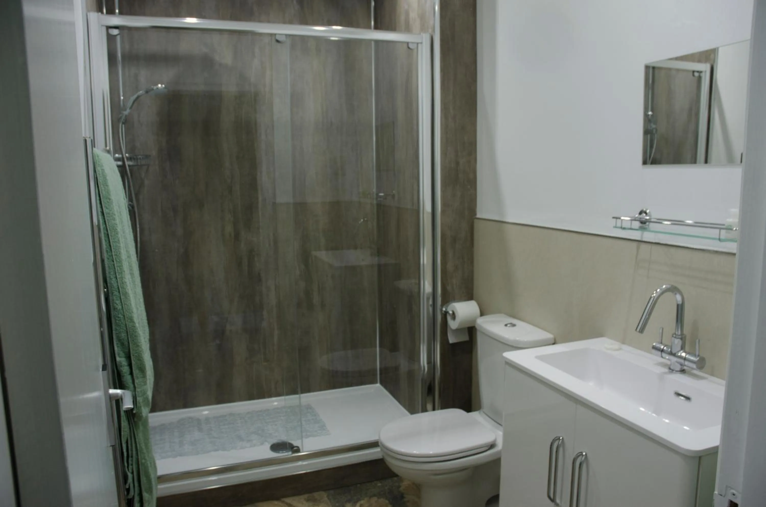 Bathroom in The Sun Inn