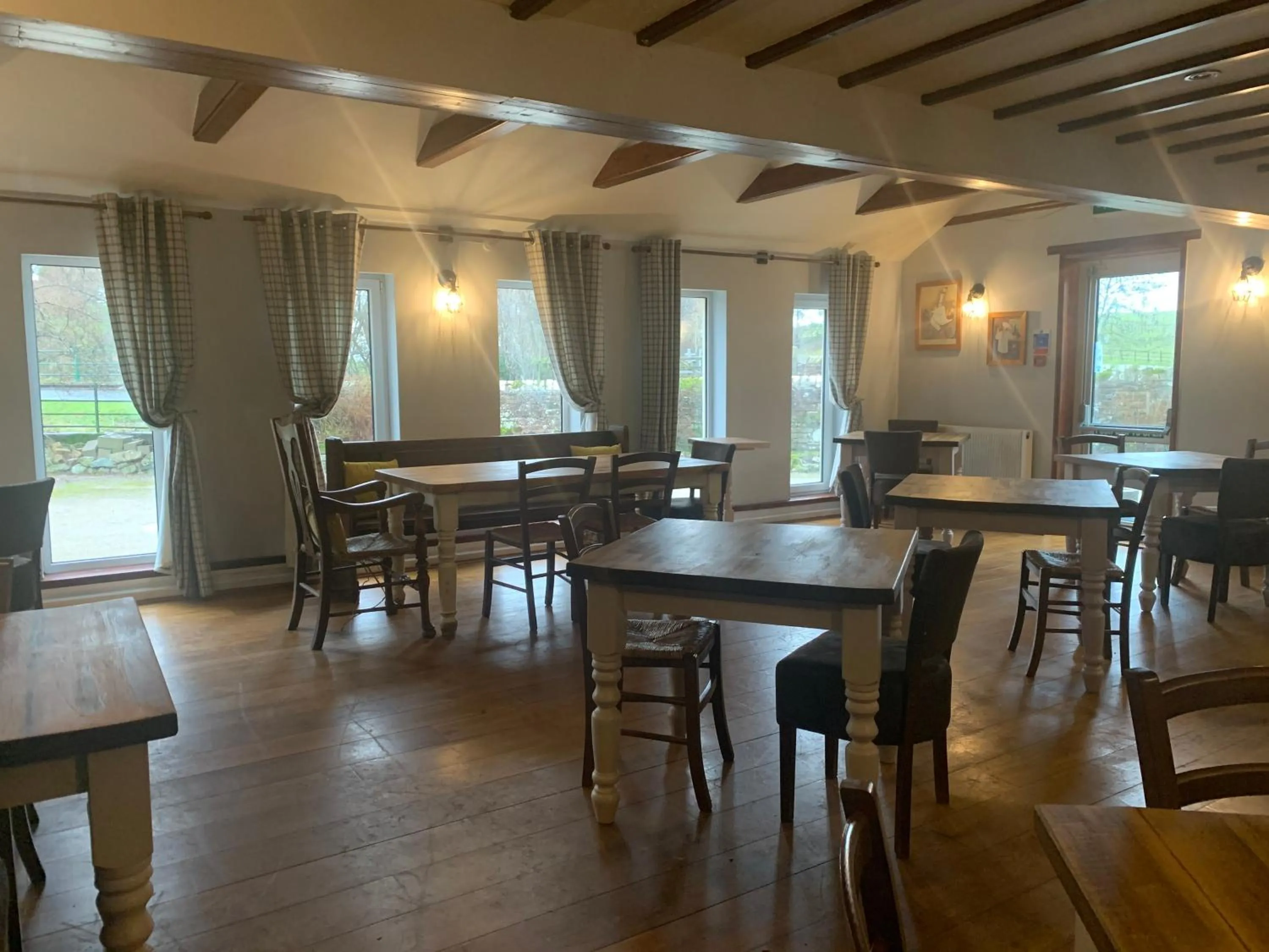 Dining area in The Sun Inn