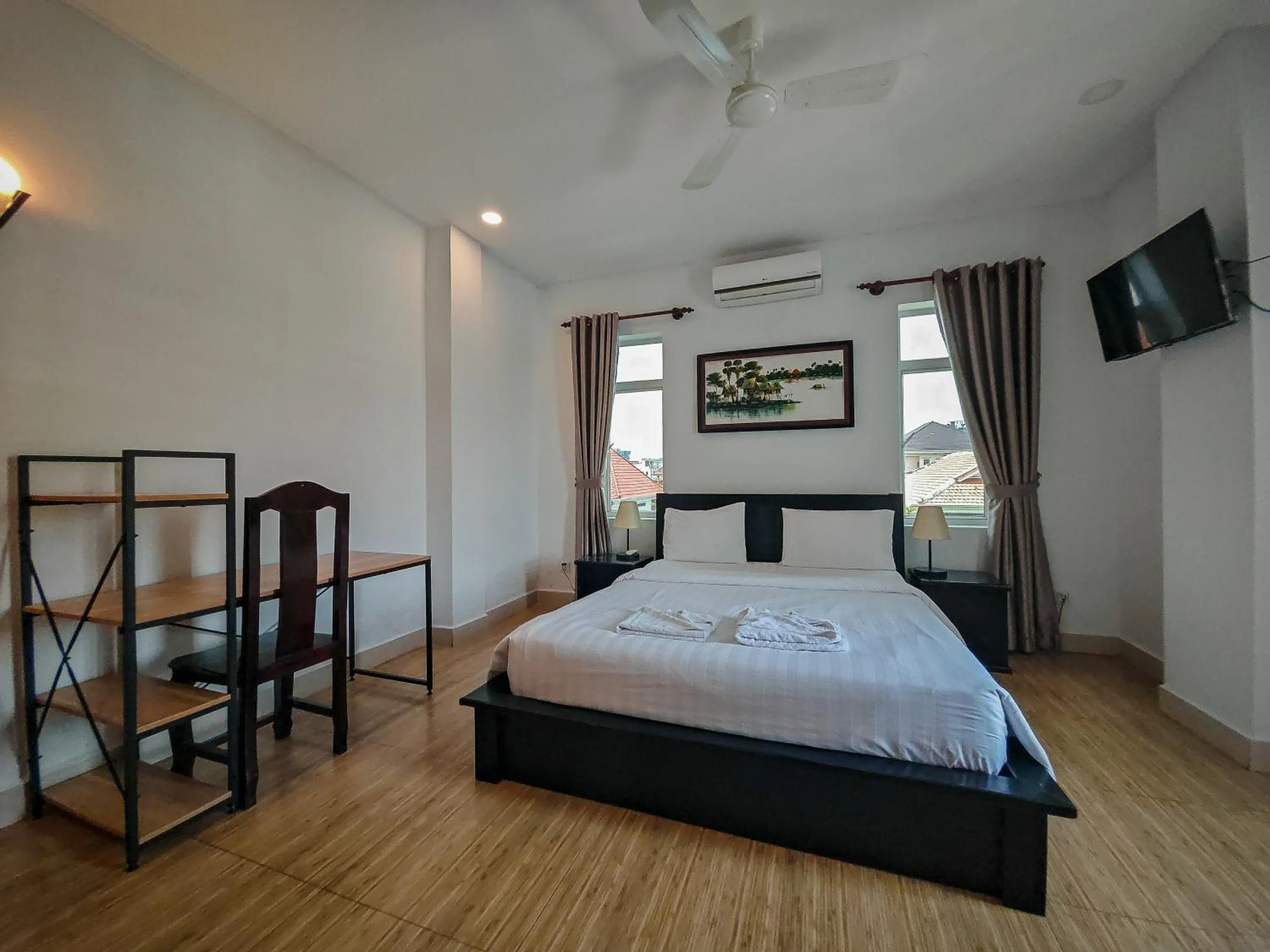 Bedroom, Bed in La Belle Residence