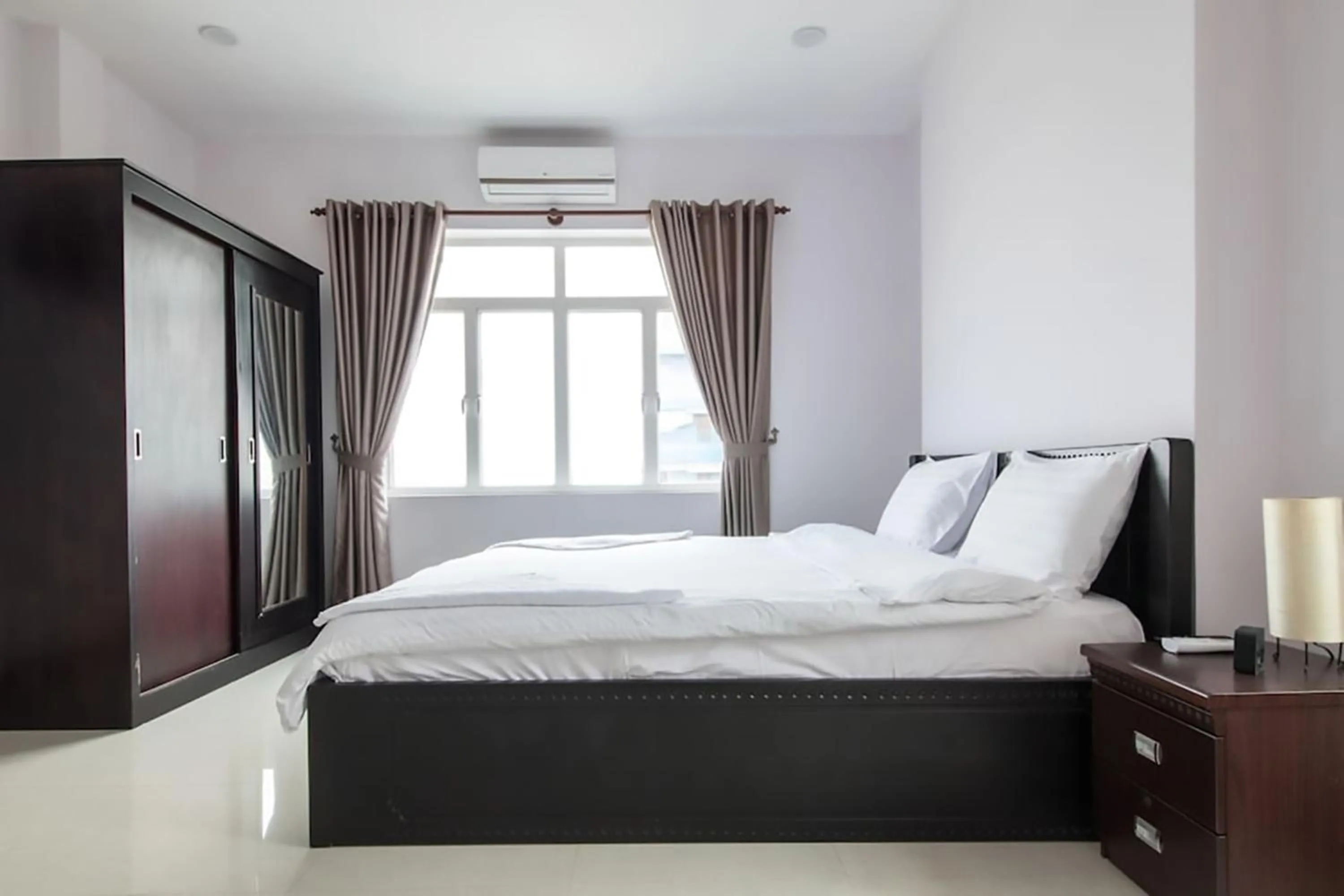 Bedroom, Bed in La Belle Residence