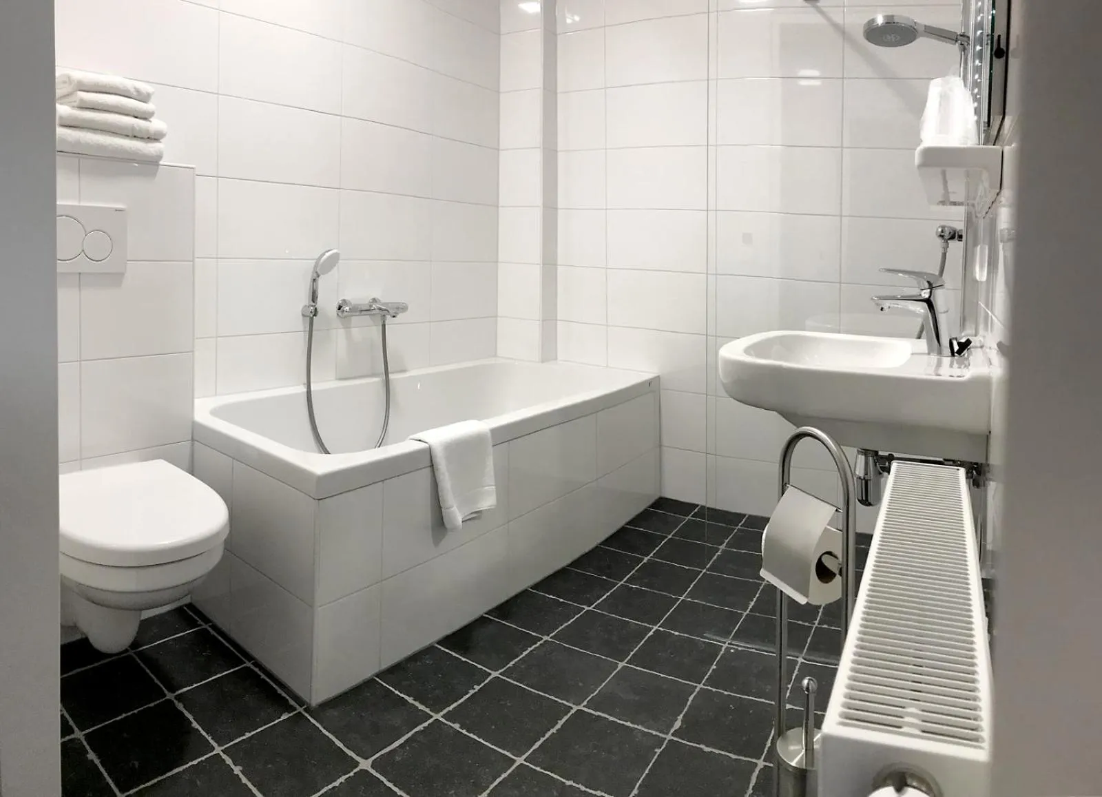 Bathroom in Belgische Loodsensociëteit