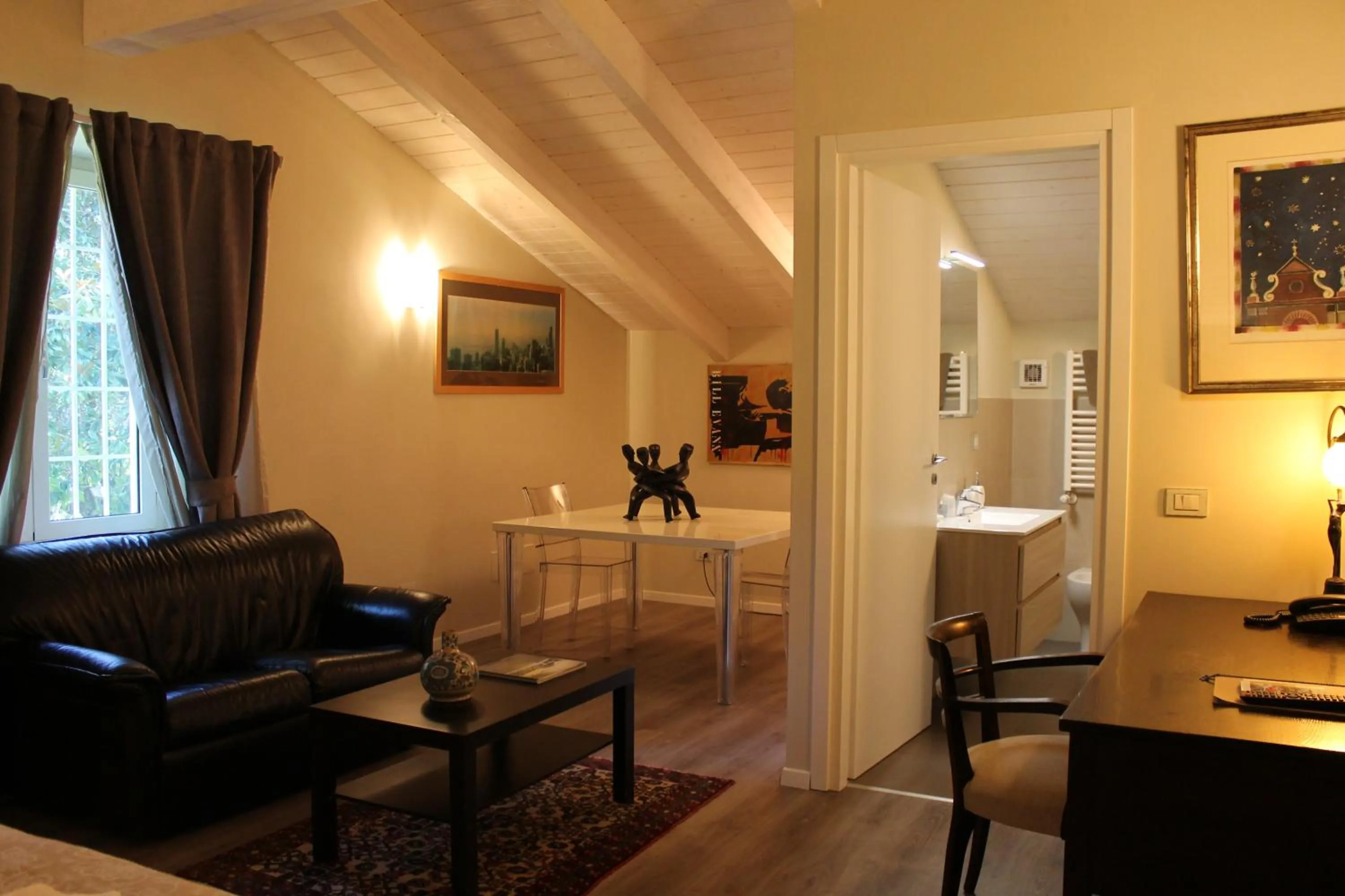 Photo of the whole room in Villa Abbamer