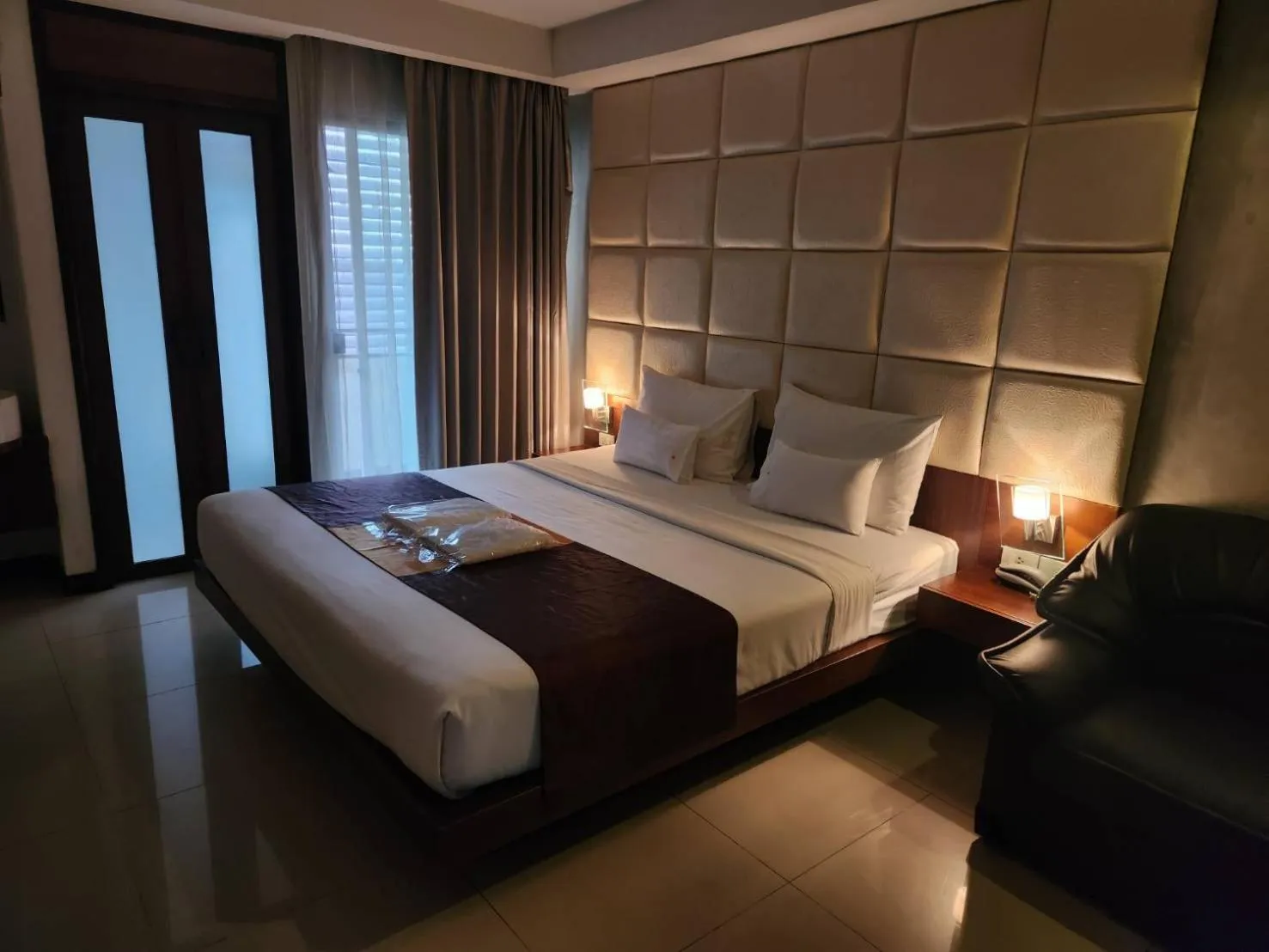 Photo of the whole room, Bed in Collection O The Bangkok Cha Cha Suite