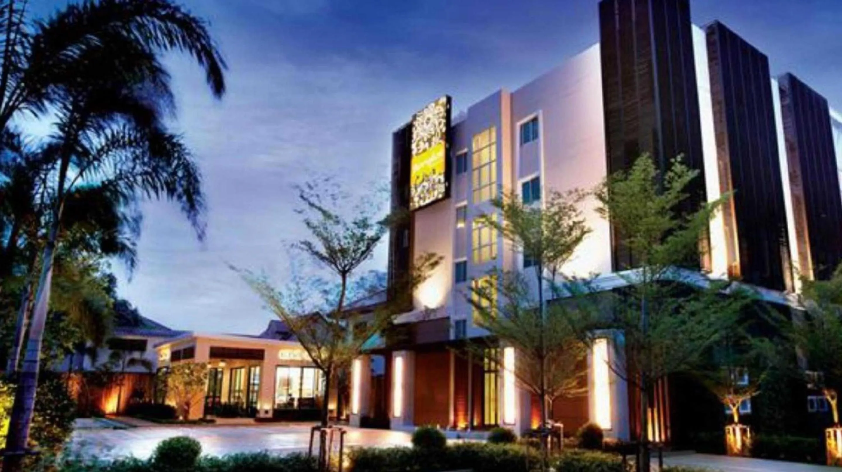 Facade/entrance in Collection O The Bangkok Cha Cha Suite