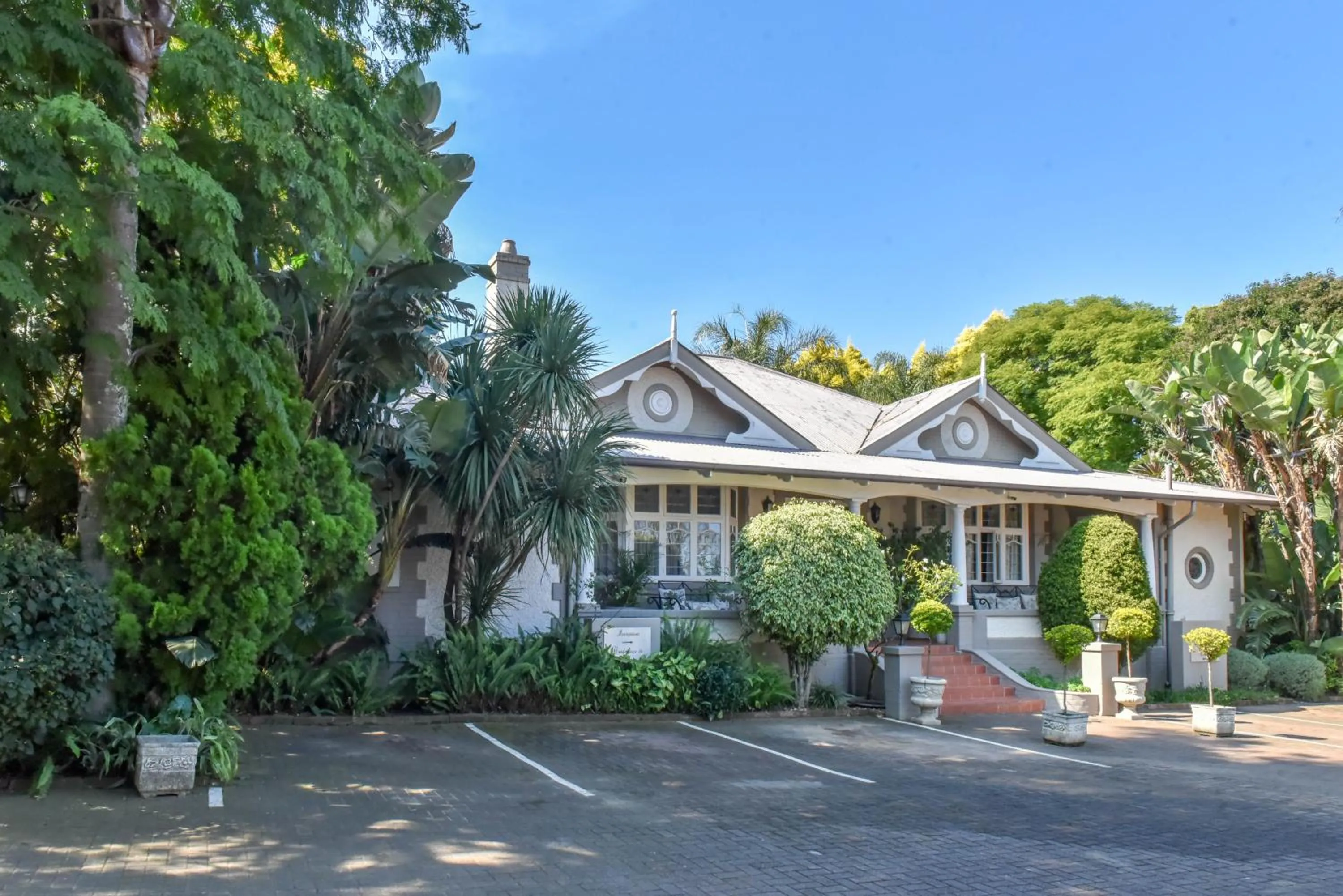 Property building in Oxford Lodge Vryheid