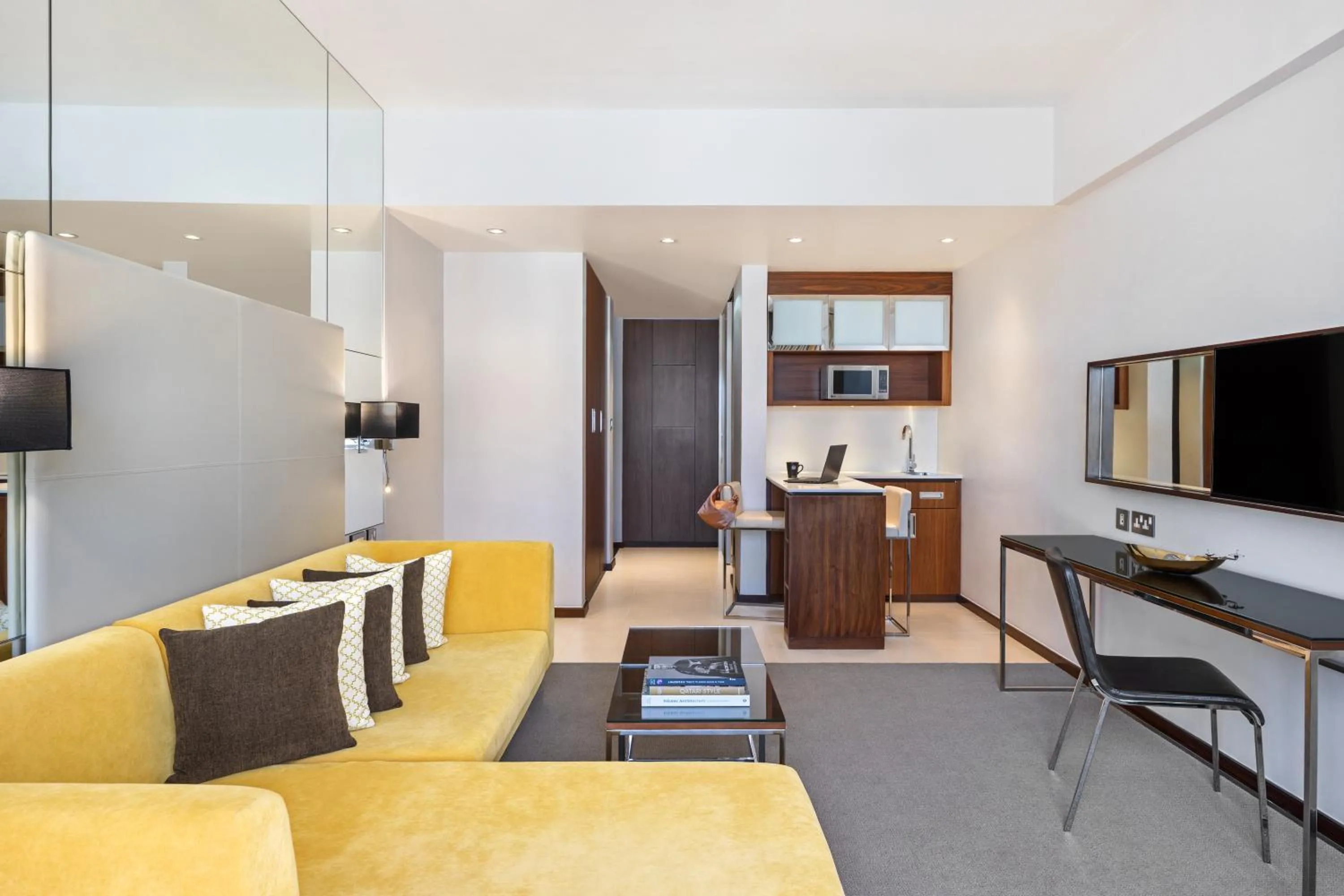 Living room in Centro Capital Doha - By Rotana