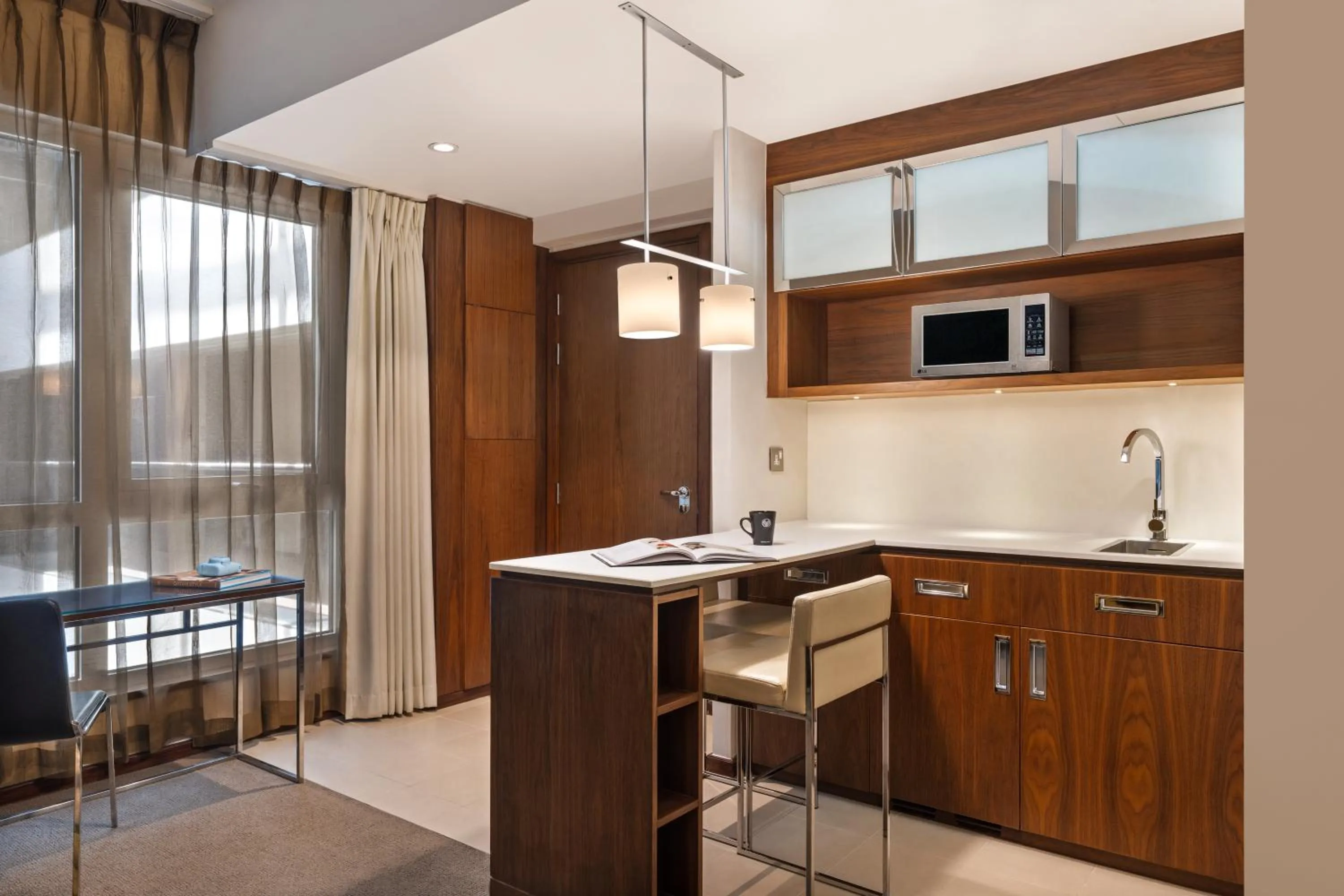 Kitchen or kitchenette in Centro Capital Doha - By Rotana