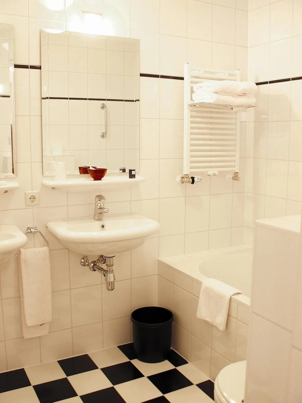 Bathroom in Hotel Boer Goossens