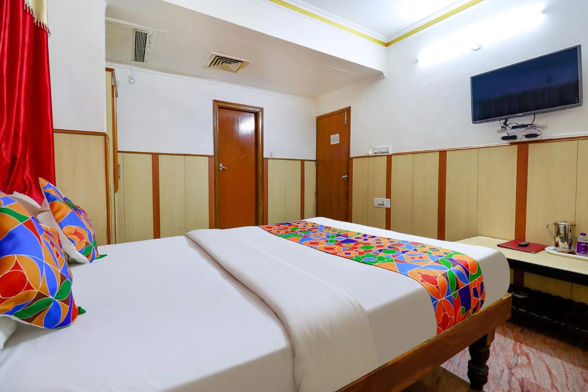 Photo of the whole room in FabHotel Shivaals Residency - Rajajinagar