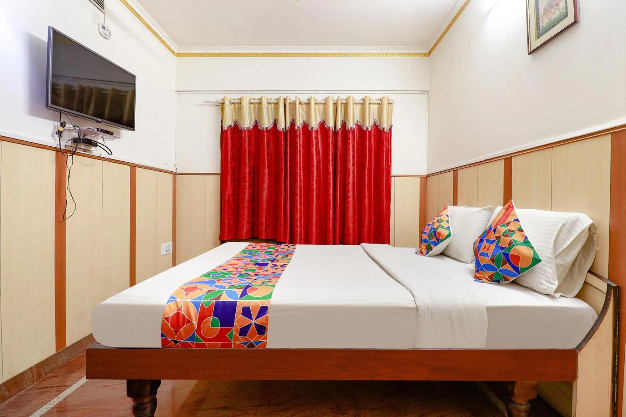 Photo of the whole room in FabHotel Shivaals Residency - Rajajinagar