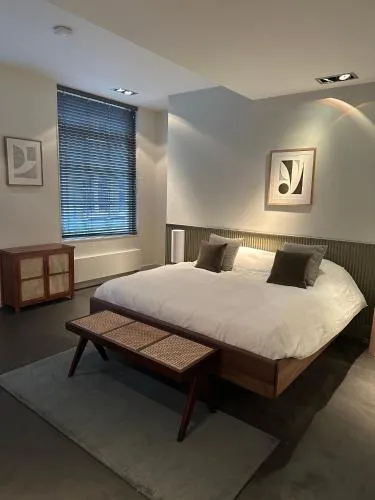COMMUNE suites