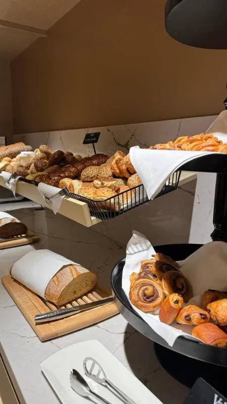 Breakfast in Hotel Duiven bij Arnhem A12