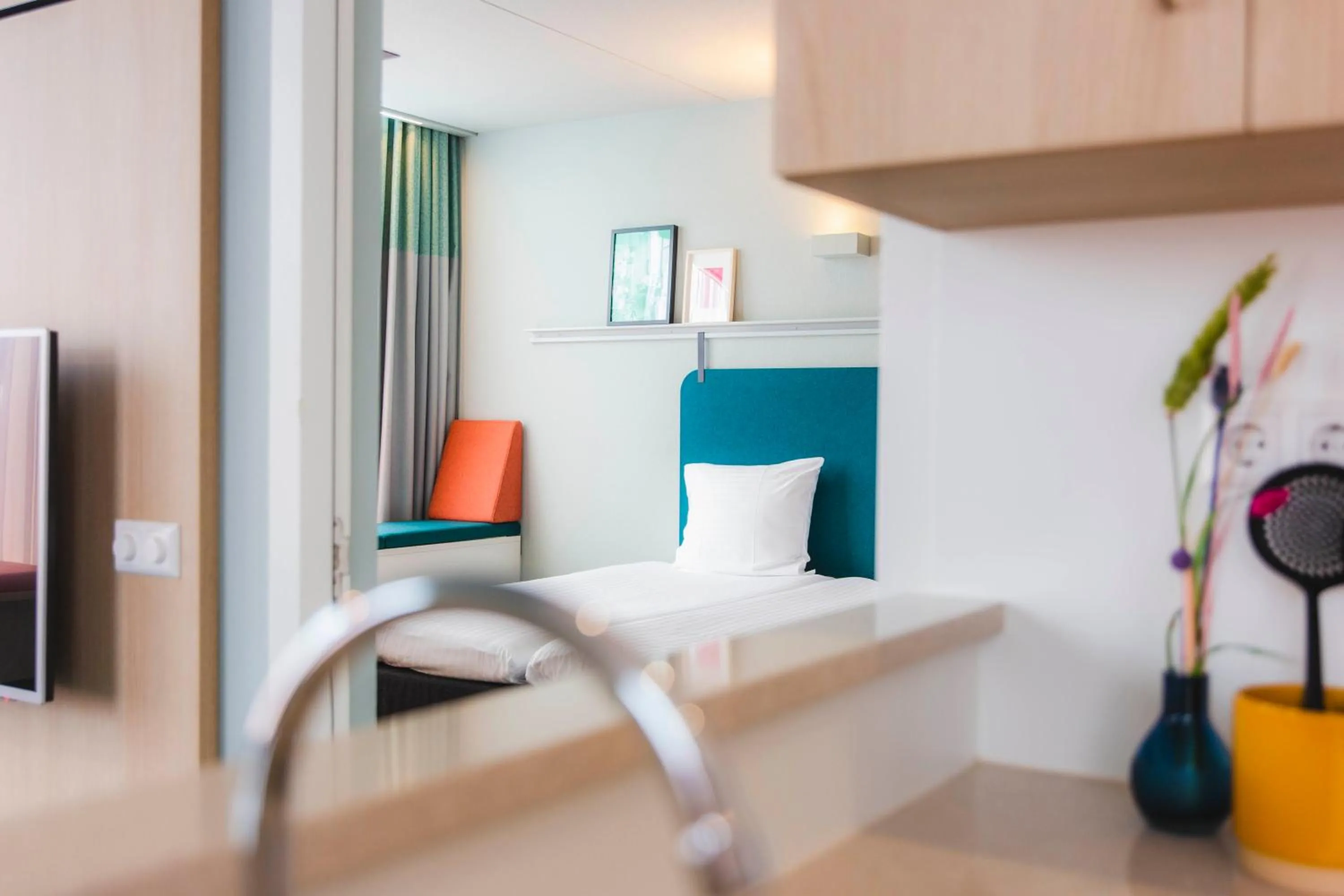 Living room, Bed in Hotel Casa Amsterdam