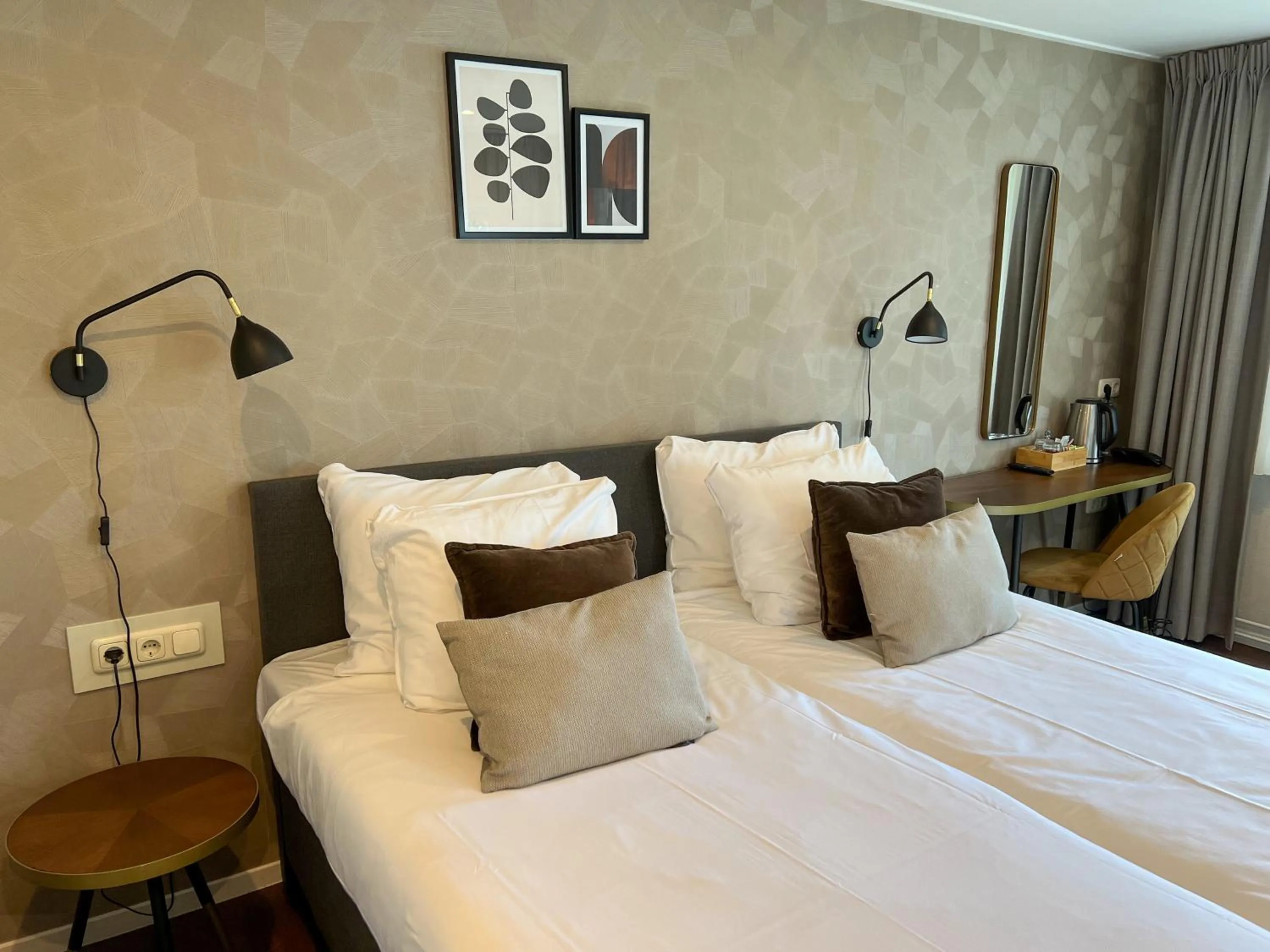 Bed in De Zon Hotel & Restaurant by Flow