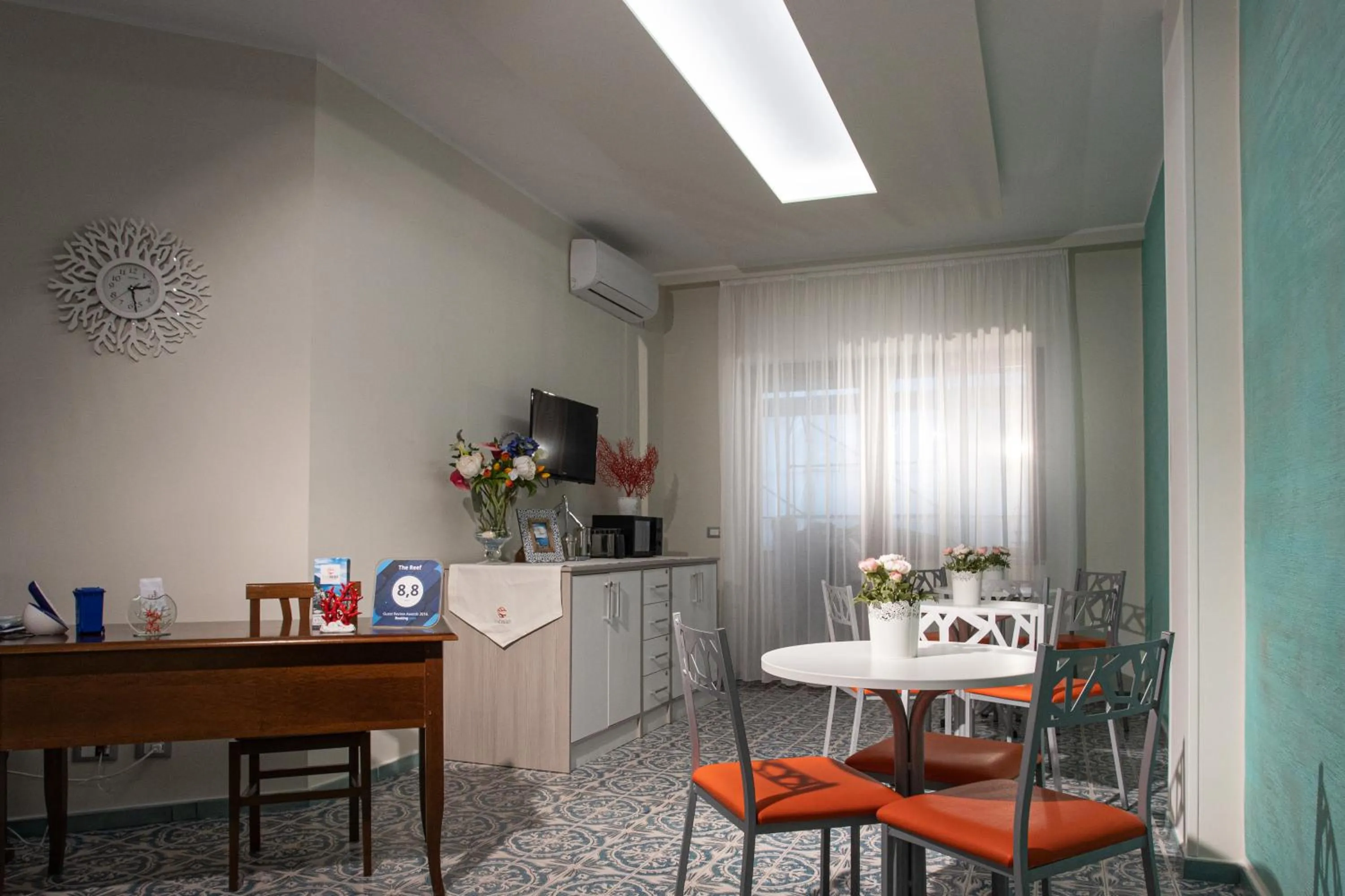 Communal lounge/ TV room in The Reef Sorrento