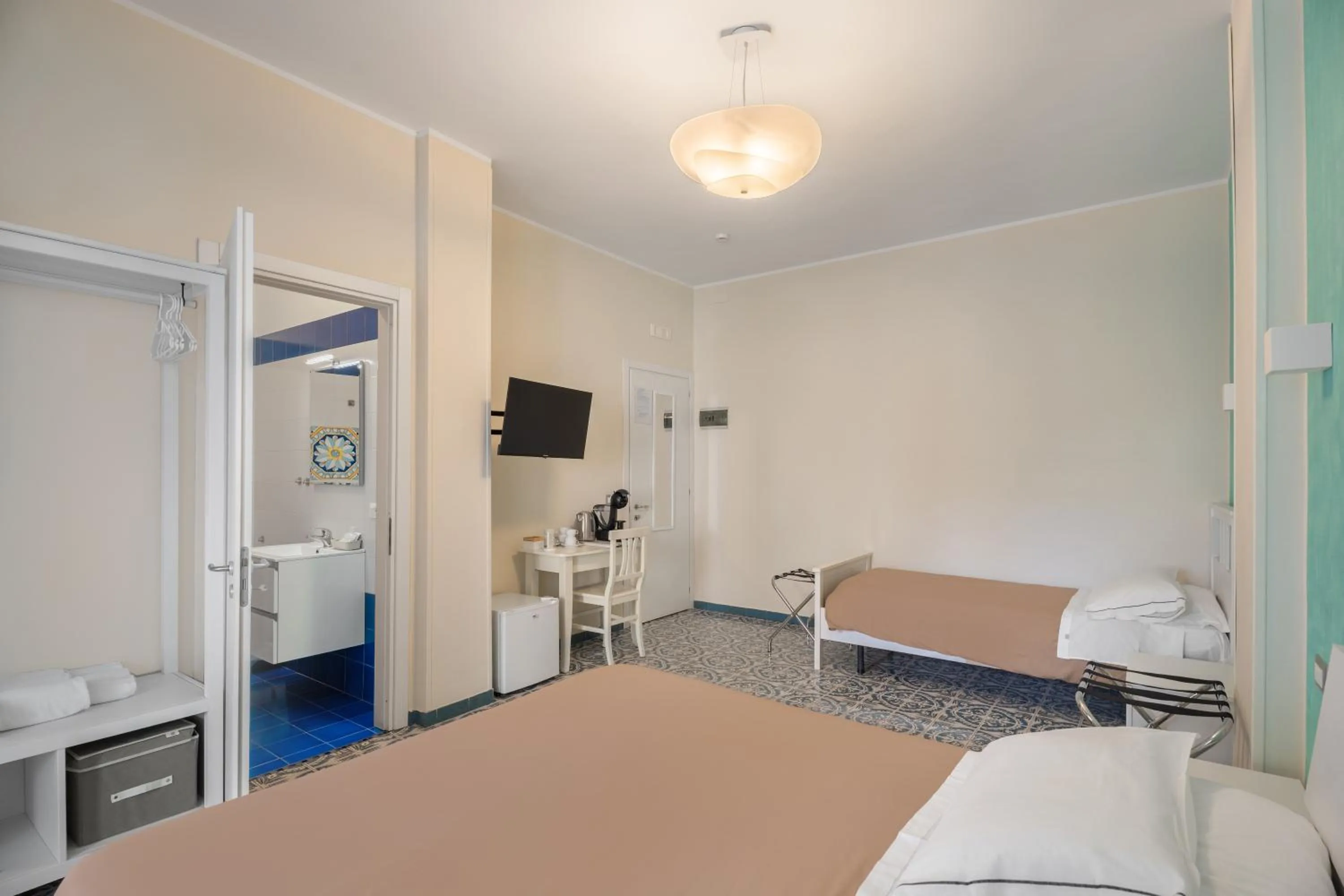 Bed in The Reef Sorrento