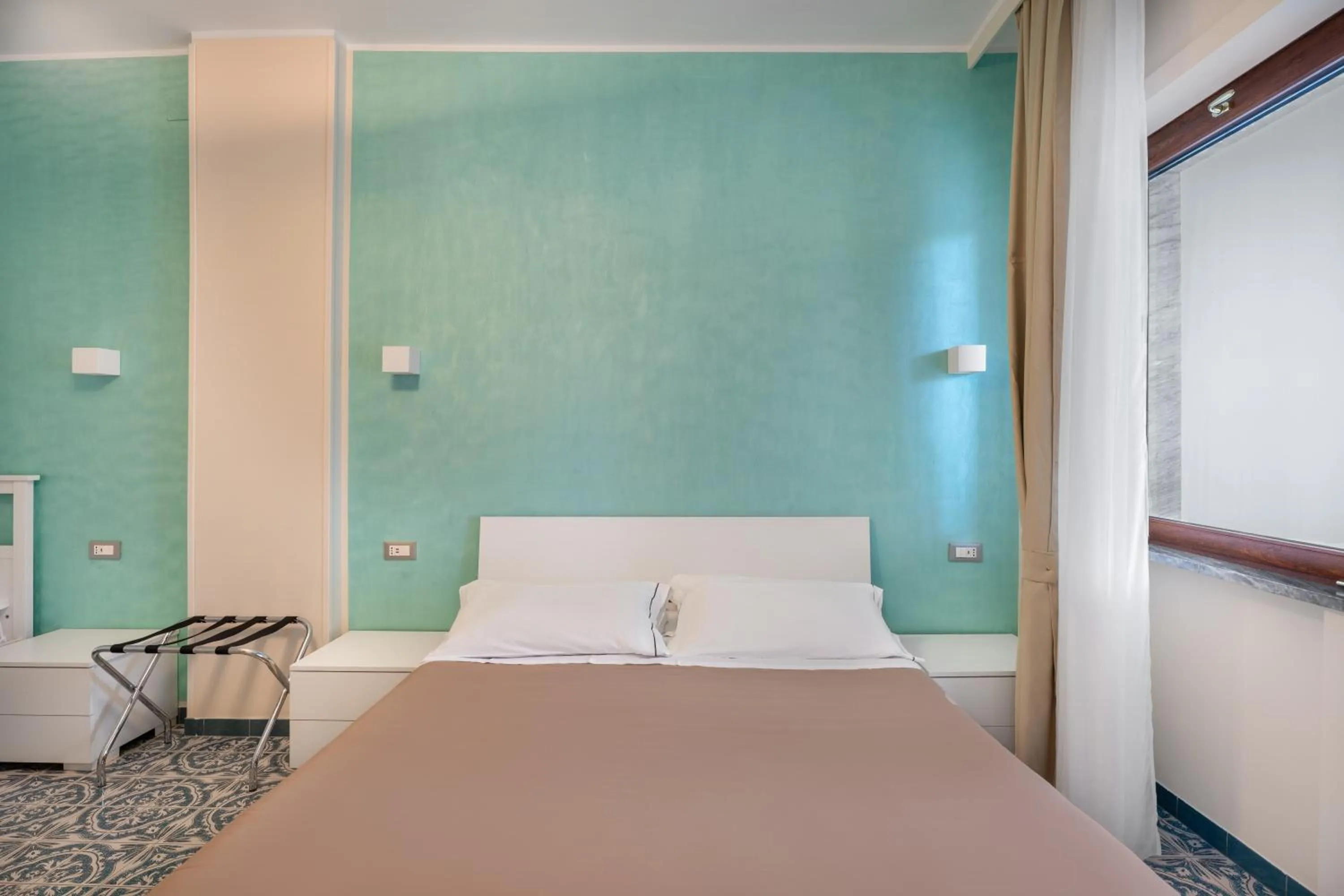 Bed in The Reef Sorrento