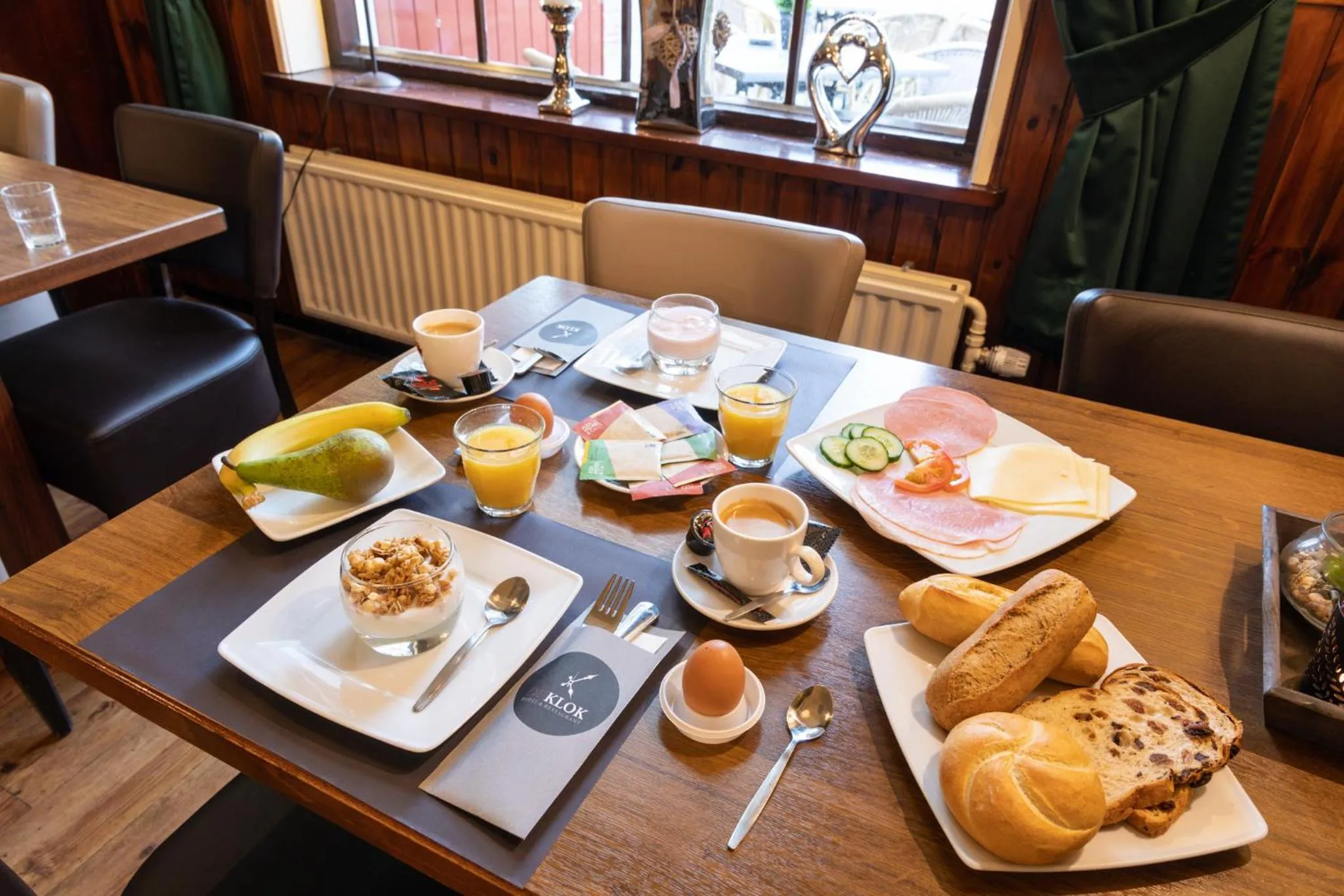 Breakfast in Hotel "De Klok"