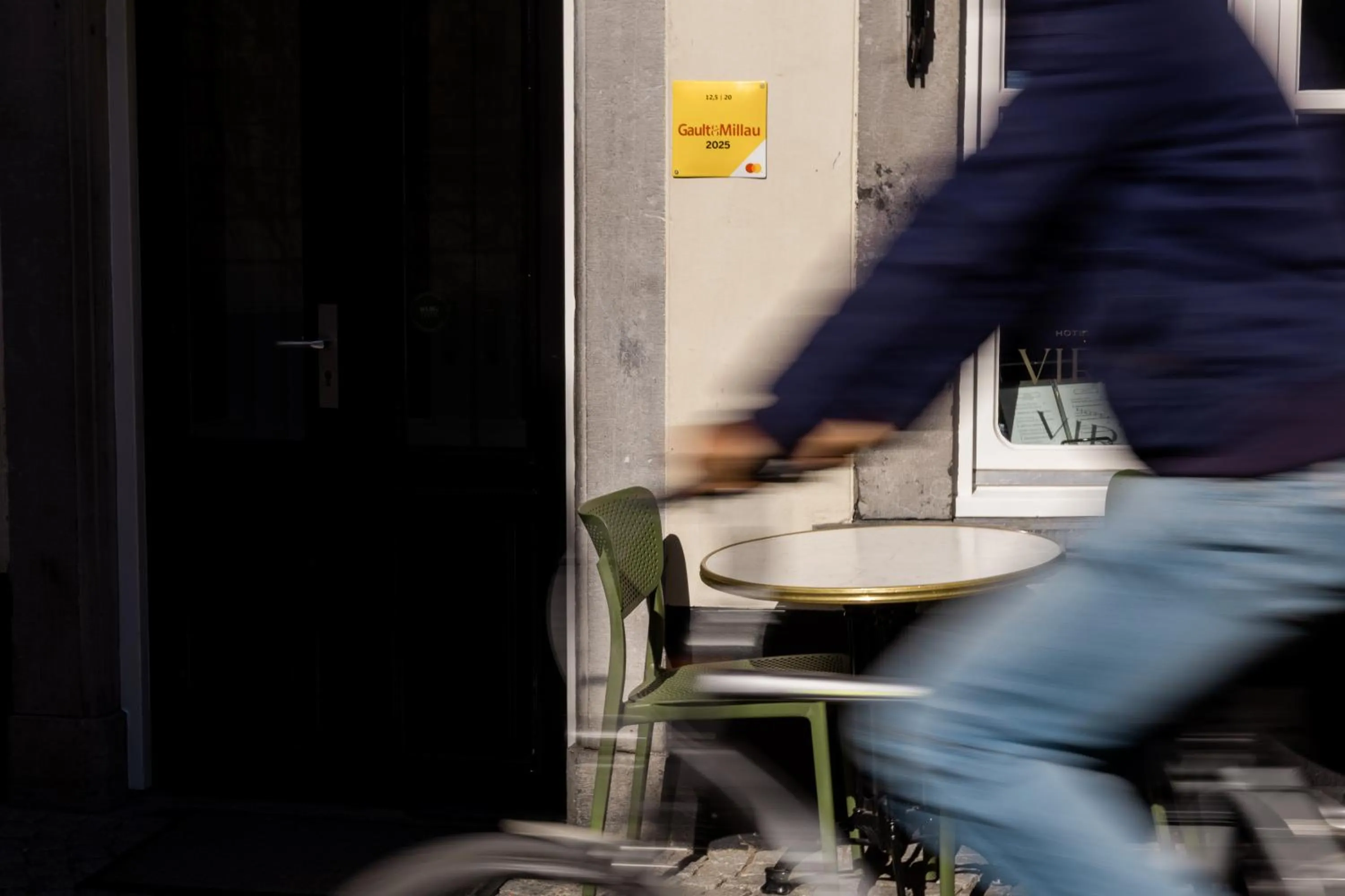 Restaurant/places to eat in Le Virage bistro en hotel