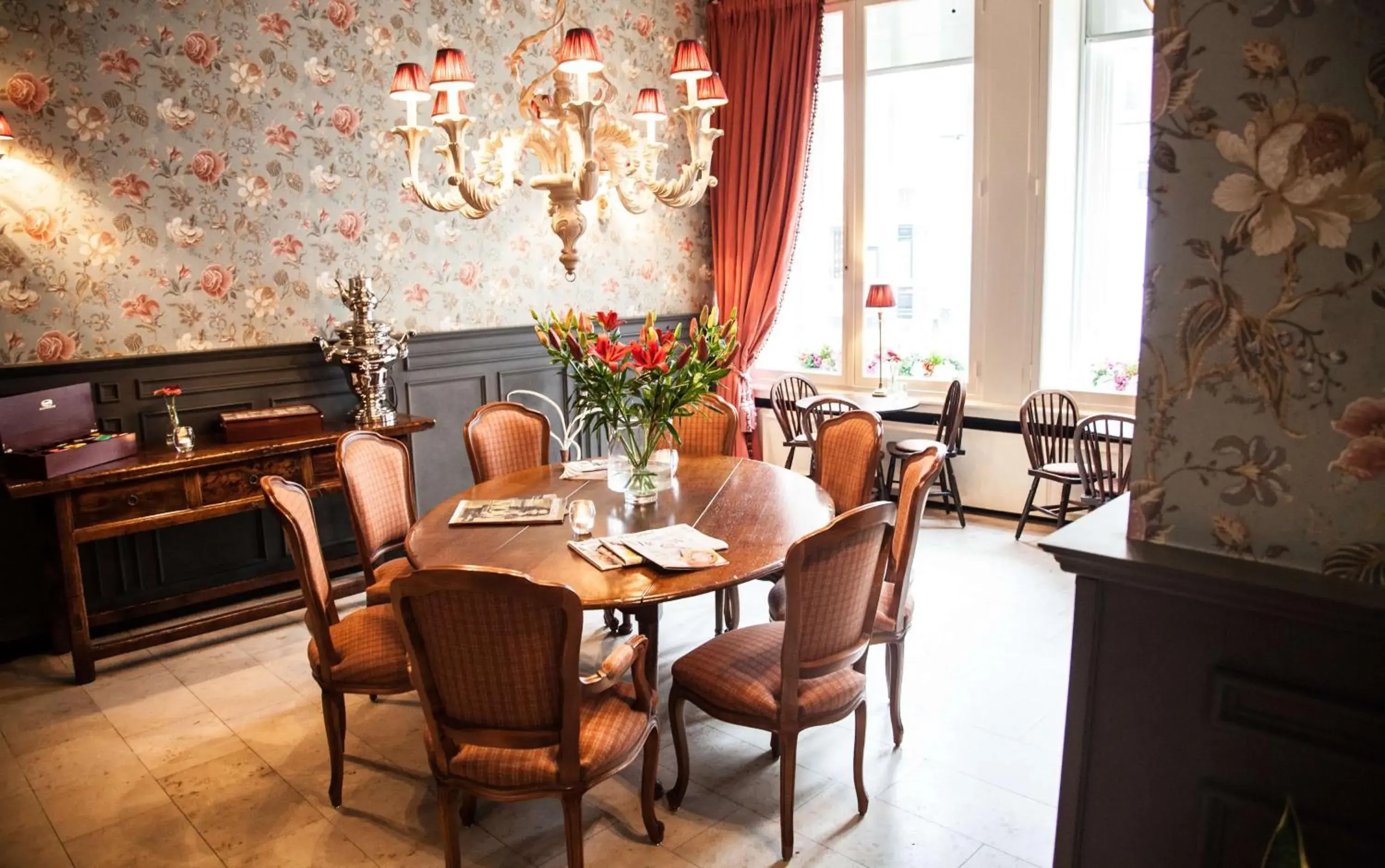 Lounge or bar in Good Seasons Hotel Den Bosch Lounge or bar in Good Seasons Hotel Den Bosch