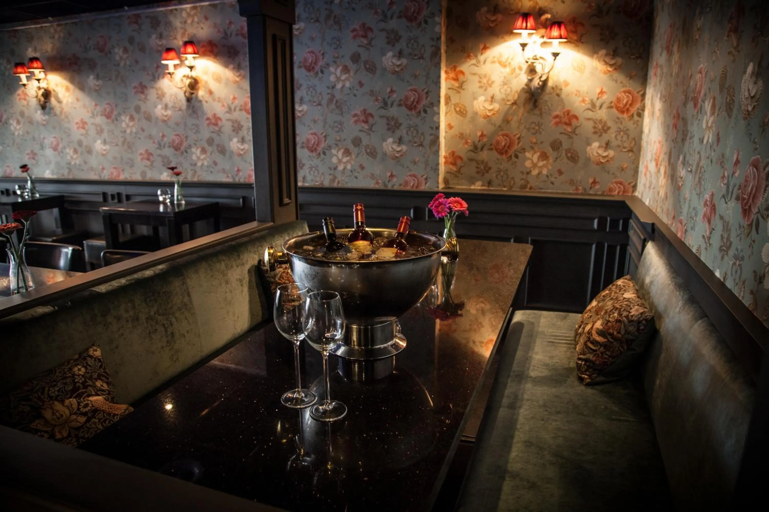 Lounge or bar in Good Seasons Hotel Den Bosch