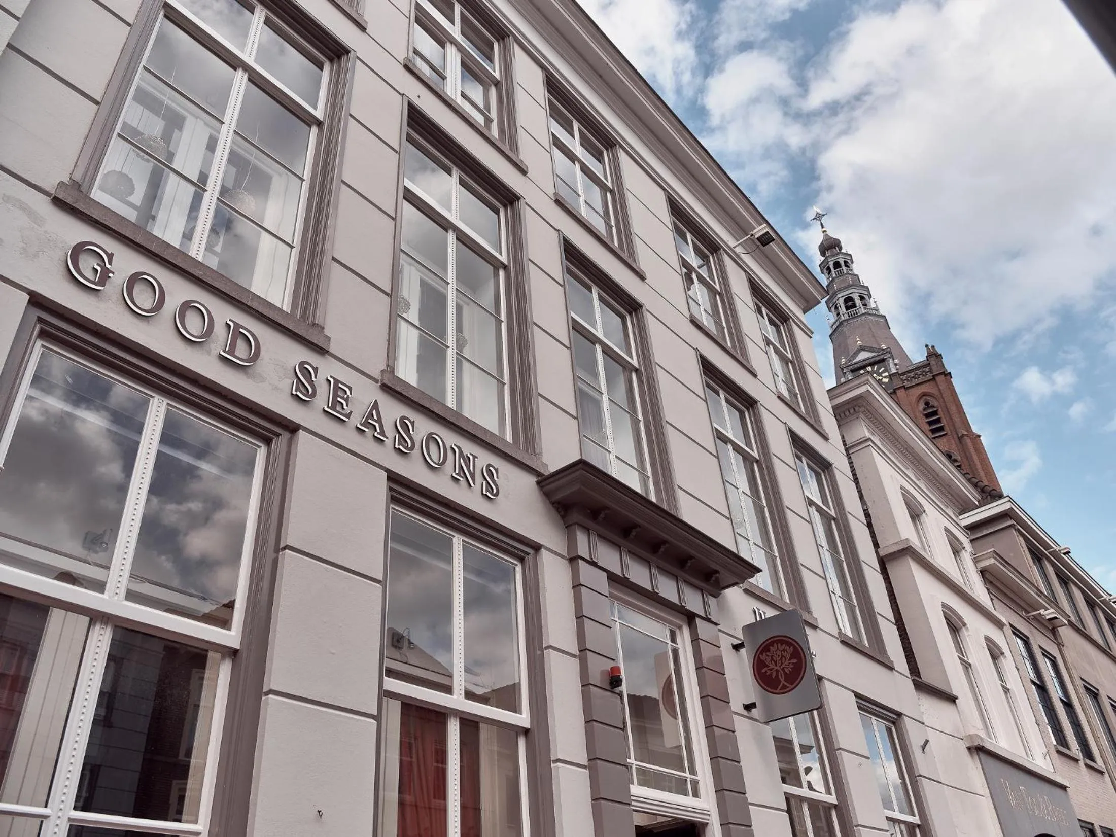 Property building in Good Seasons Hotel Den Bosch