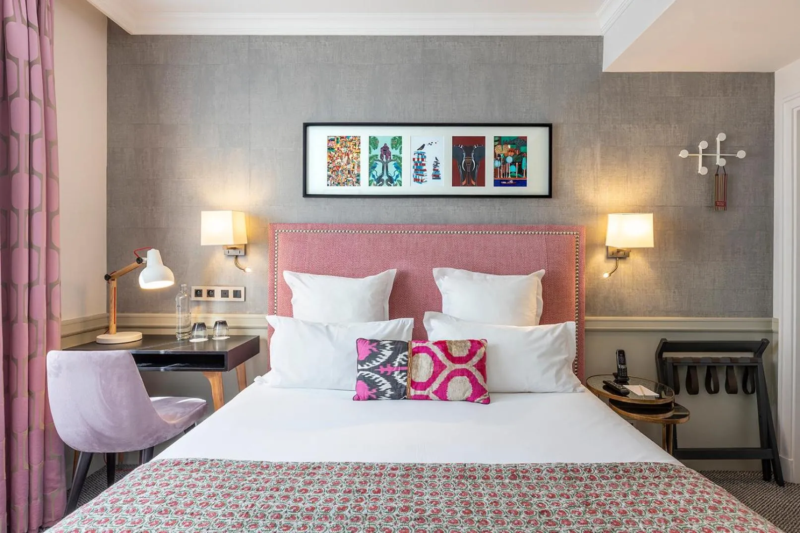 Bed in Hôtel Adèle & Jules