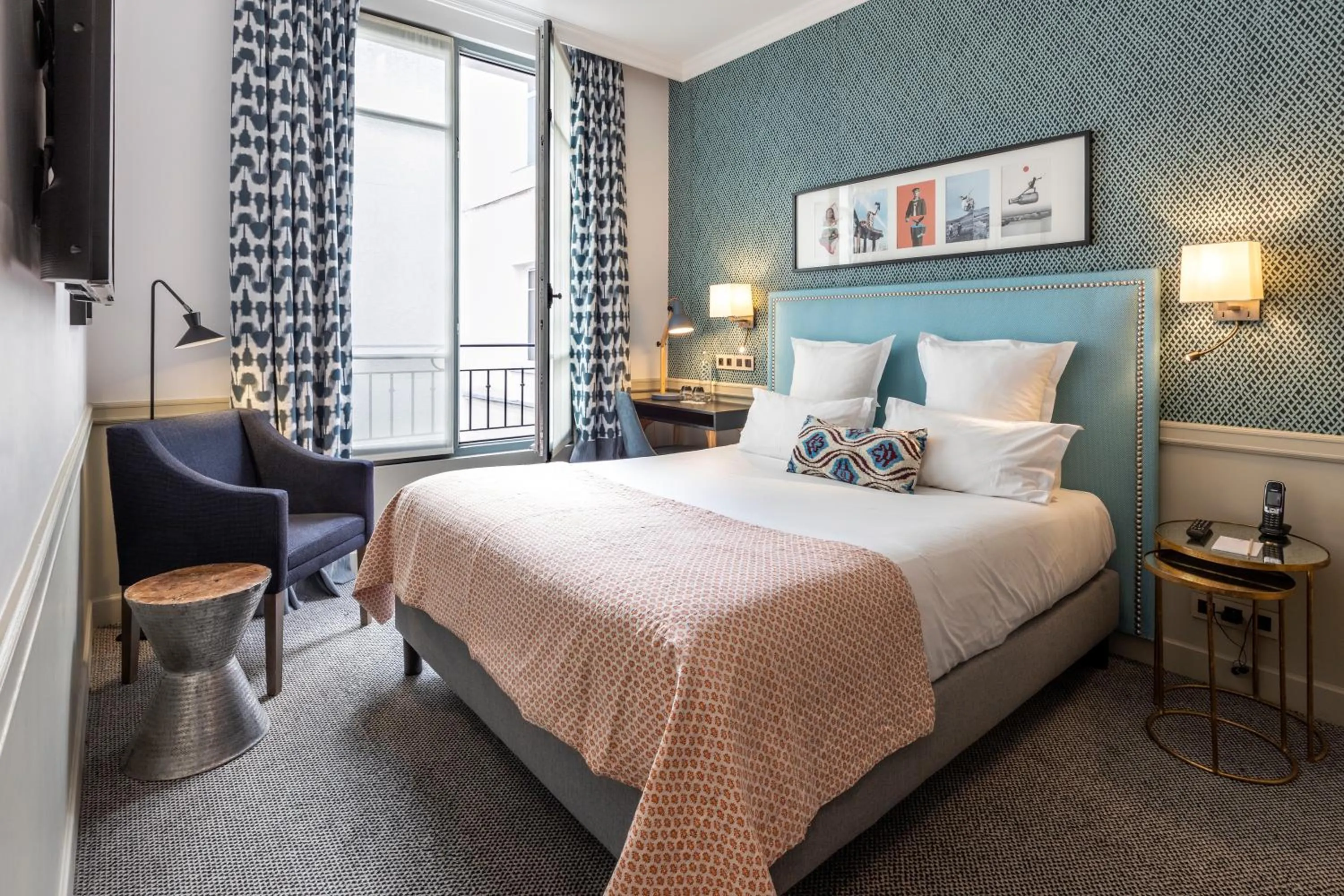 Bed in Hôtel Adèle & Jules