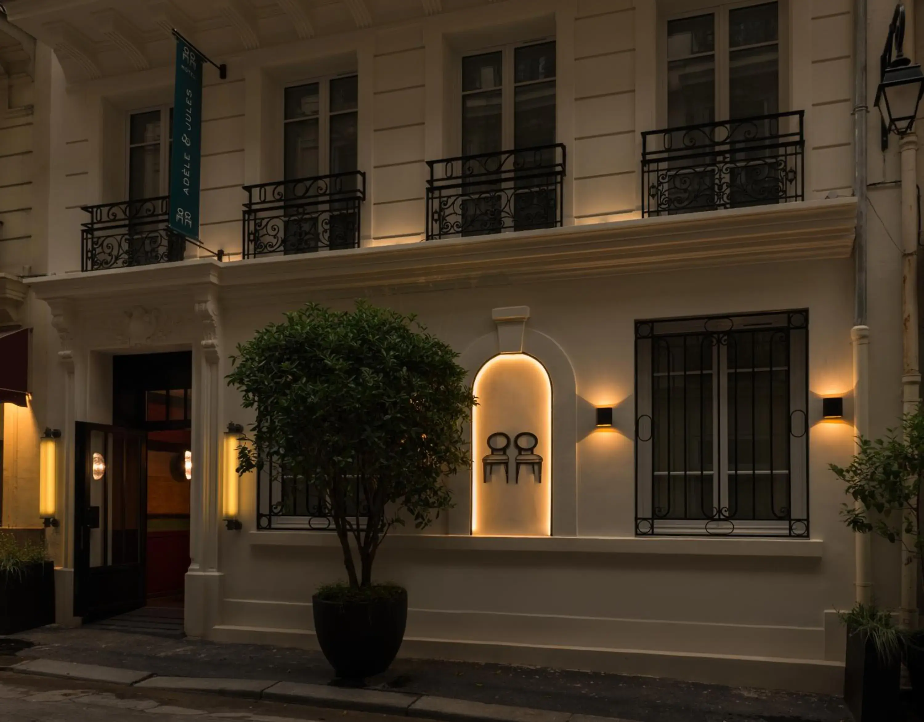 Property building in Hôtel Adèle & Jules Property building in Hôtel Adèle & Jules