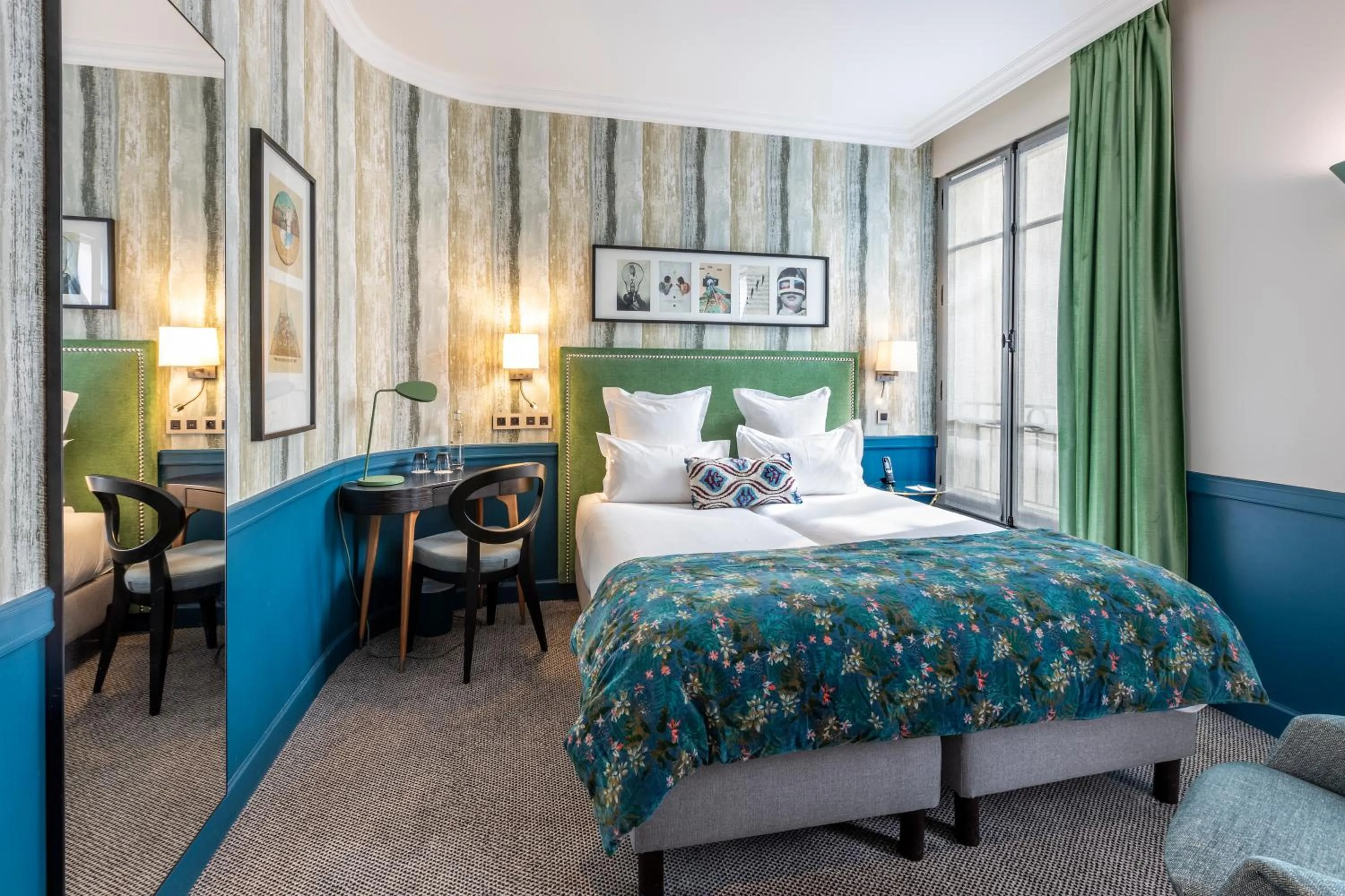 Bed in Hôtel Adèle & Jules