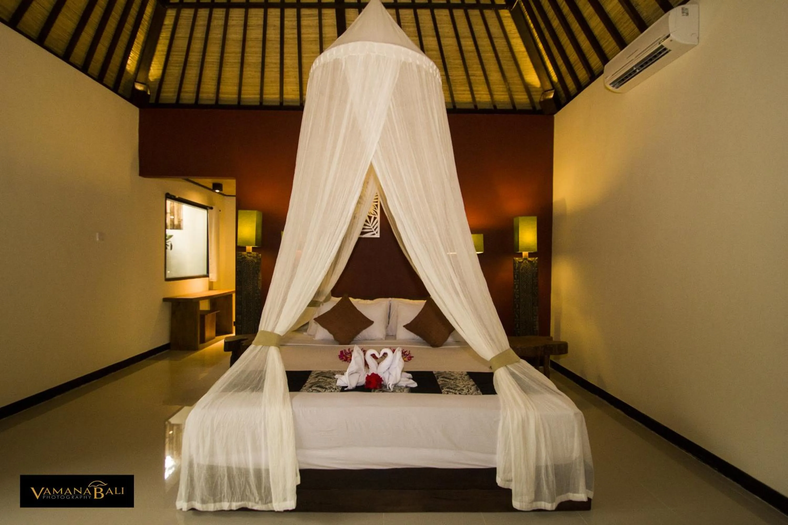 Bed in The Forest Villa Ubud
