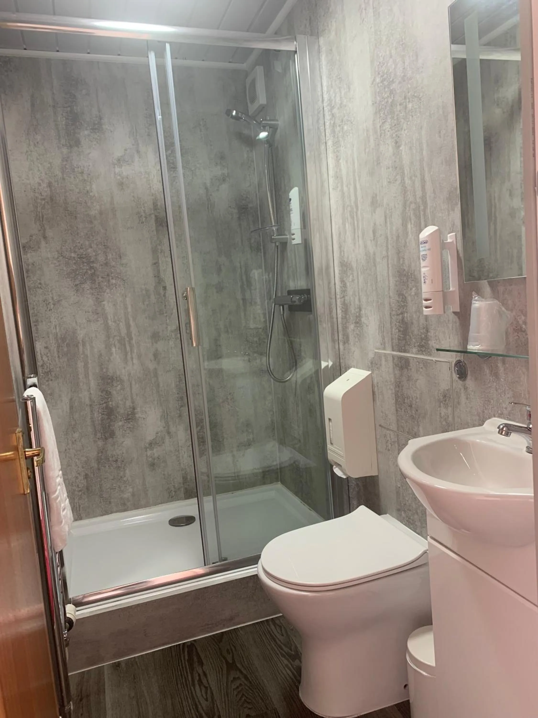 Shower in Craigvrack Hotel & Restaurant