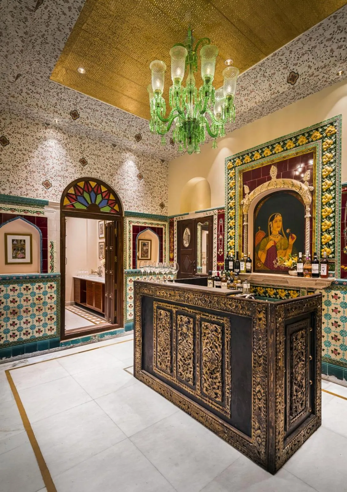 Lounge or bar in Haveli Dharampura & Golden Haveli- UNESCO awarded Boutique Heritage Hotel