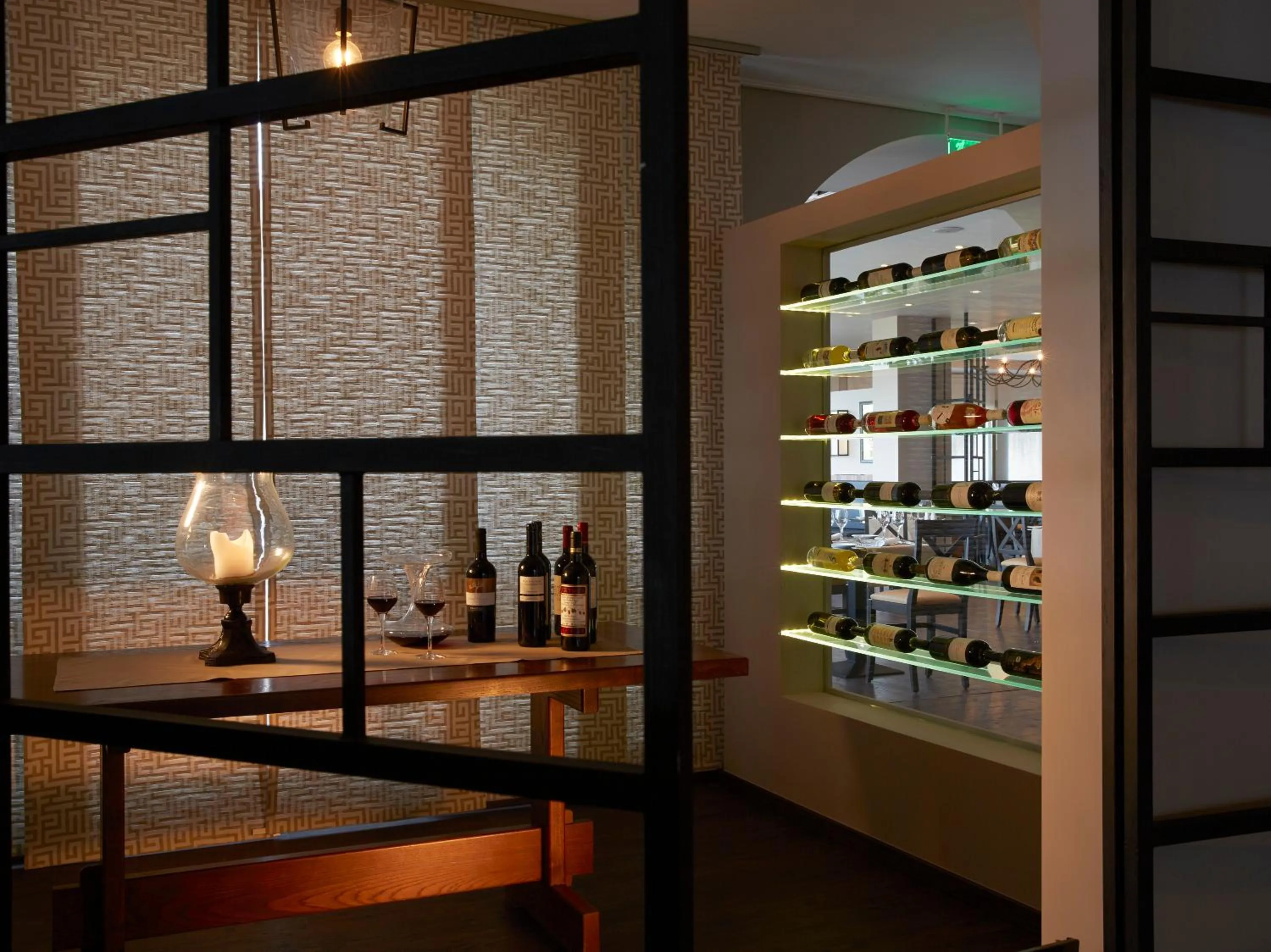 Restaurant/places to eat in MarBella, Mar-Bella Collection