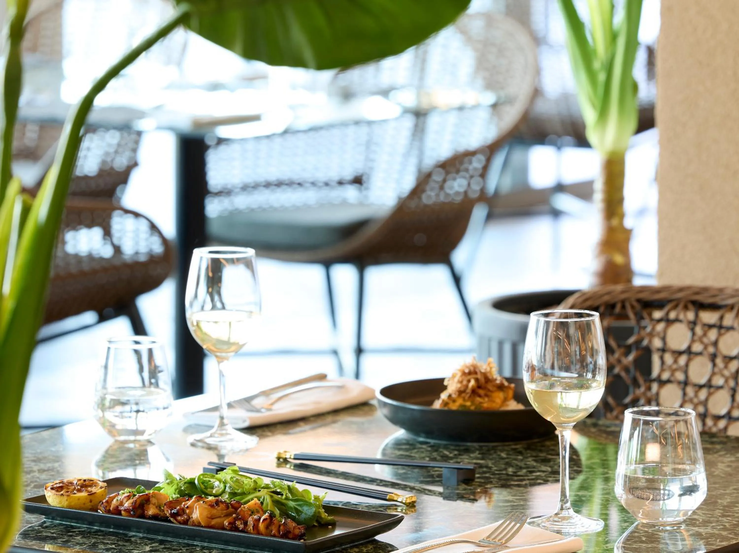 Restaurant/places to eat in MarBella, Mar-Bella Collection