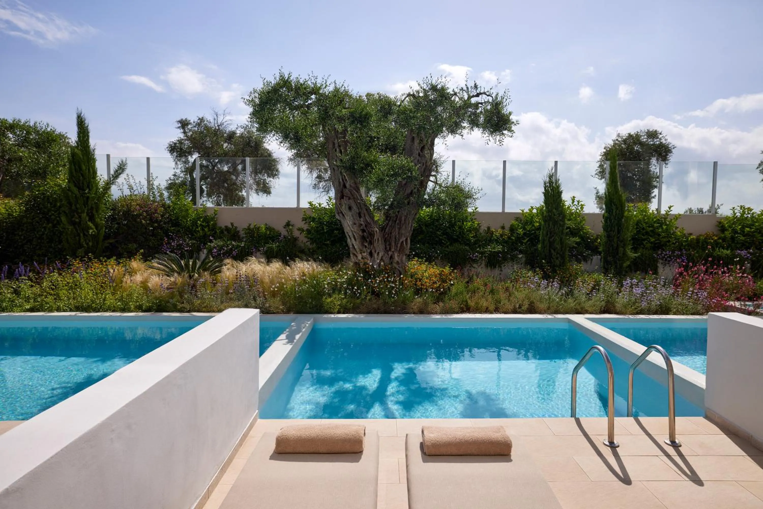 Swimming pool in MarBella, Mar-Bella Collection