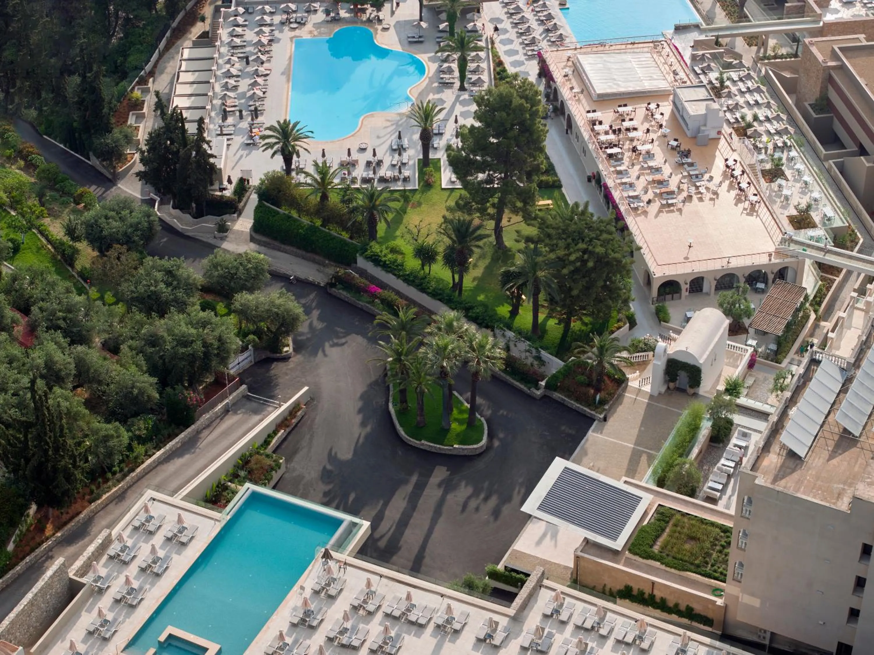 Swimming pool in MarBella, Mar-Bella Collection