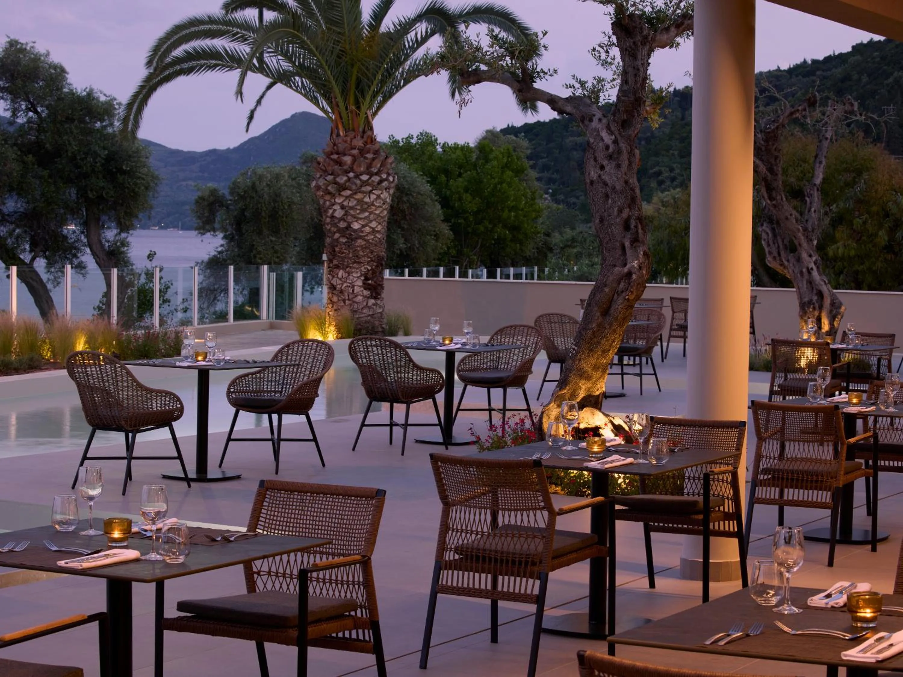 Restaurant/places to eat in MarBella, Mar-Bella Collection