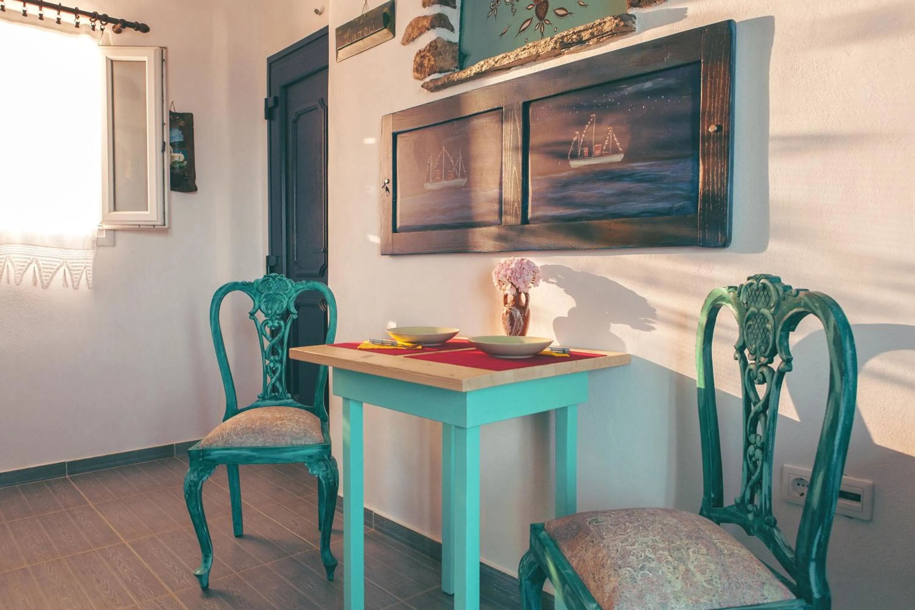 Dining area in Castria studios